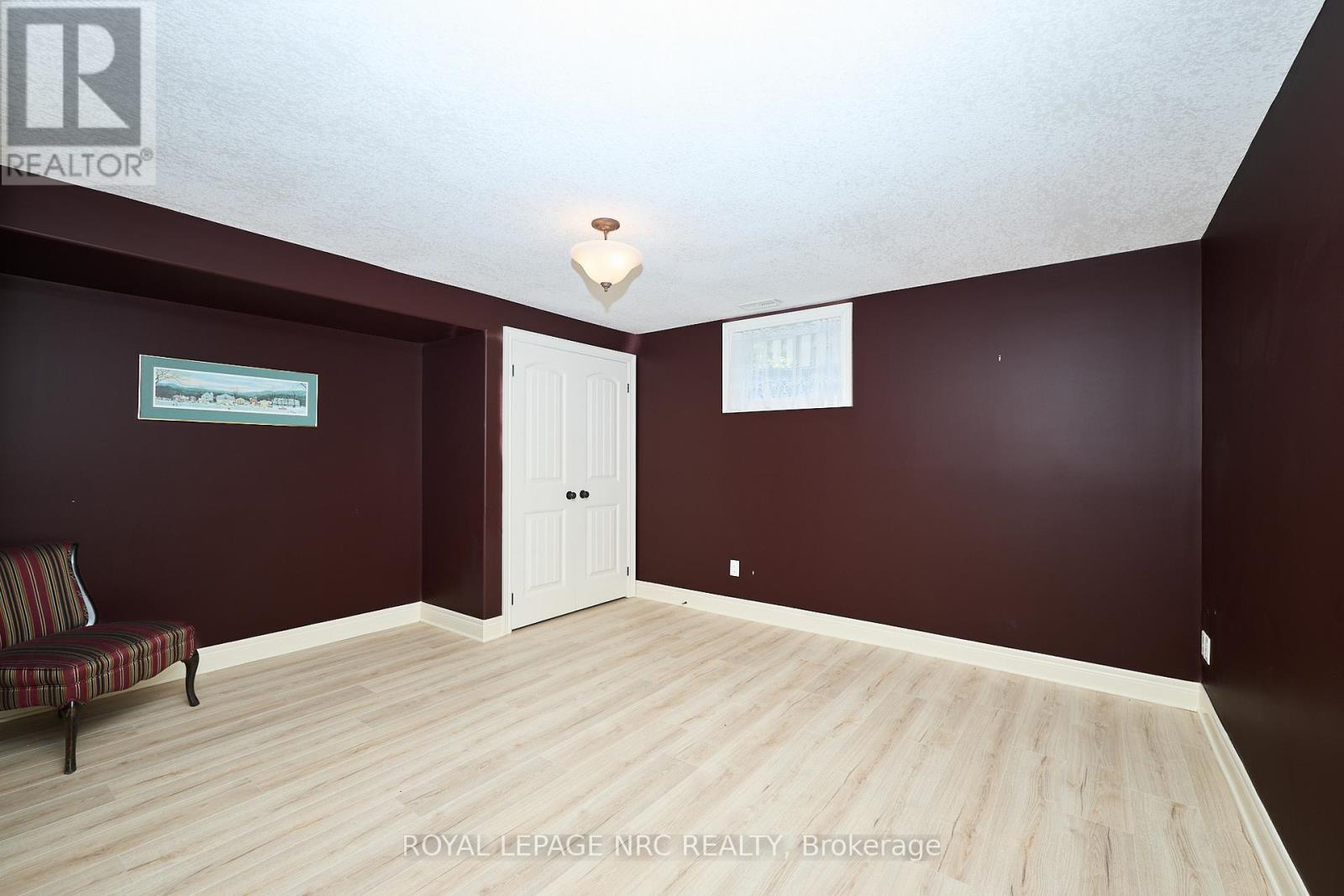 












776 WARNER ROAD

,
Niagara-on-the-Lake (St. Davids),




Ontario
L0S1P0


