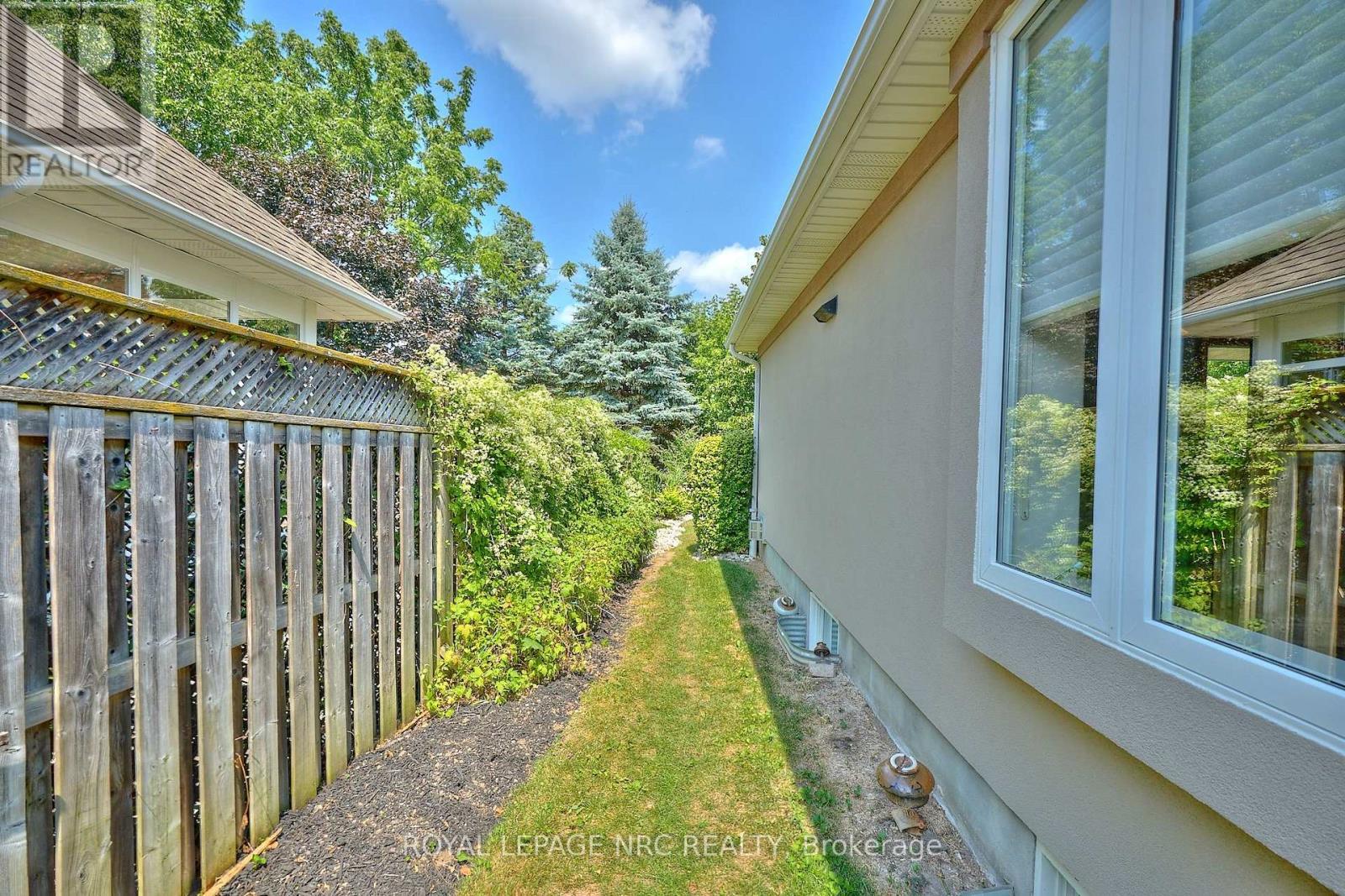 












776 WARNER ROAD

,
Niagara-on-the-Lake (St. Davids),




Ontario
L0S1P0

