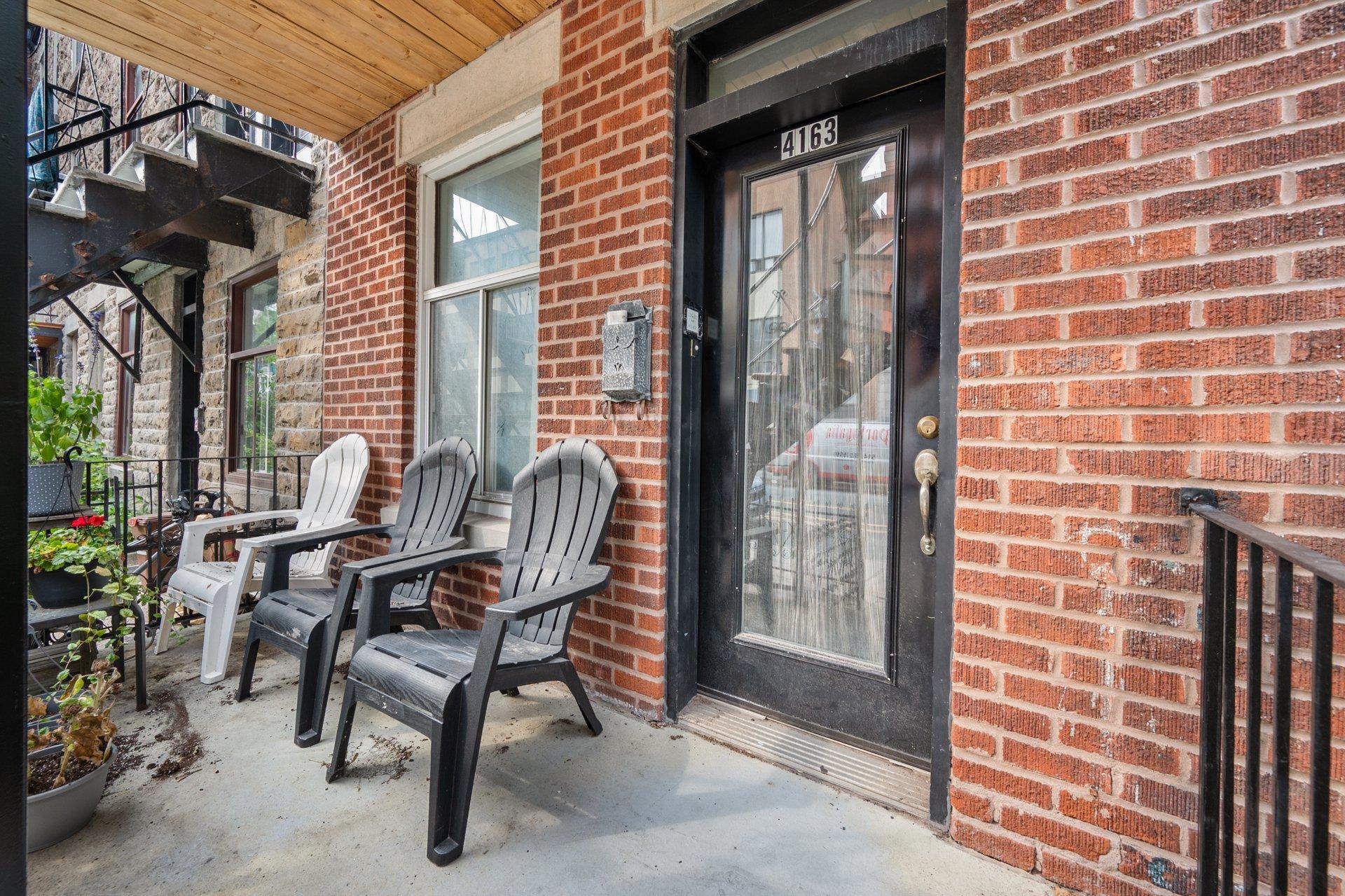 









4163

 - 4167


Rue Clark

,
Montréal (Le Plateau-Mont-Royal),




QC
H2W1W9


