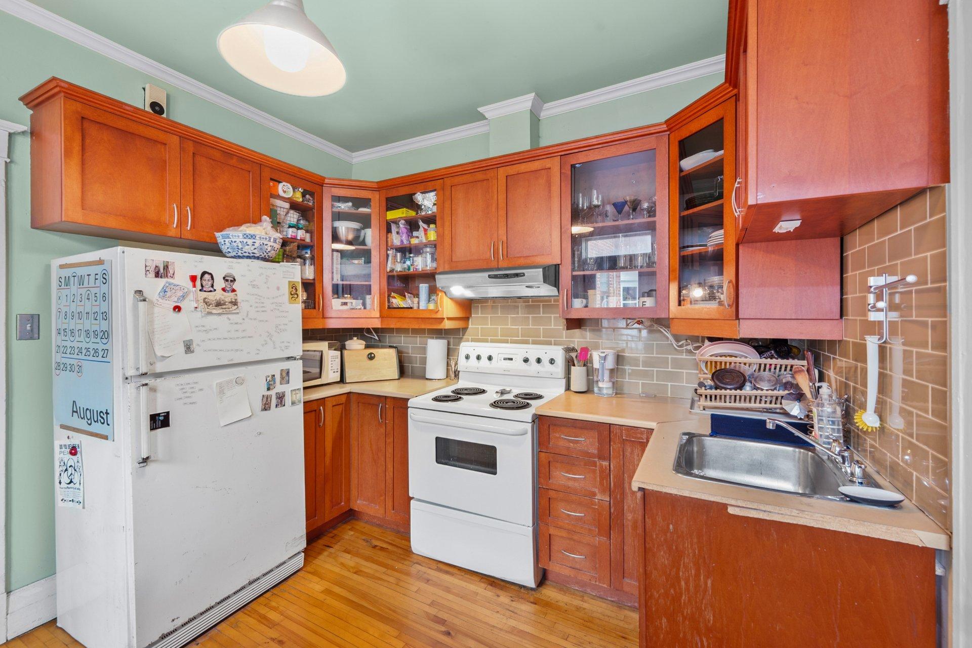 









4163

 - 4167


Rue Clark

,
Montréal (Le Plateau-Mont-Royal),




QC
H2W1W9

