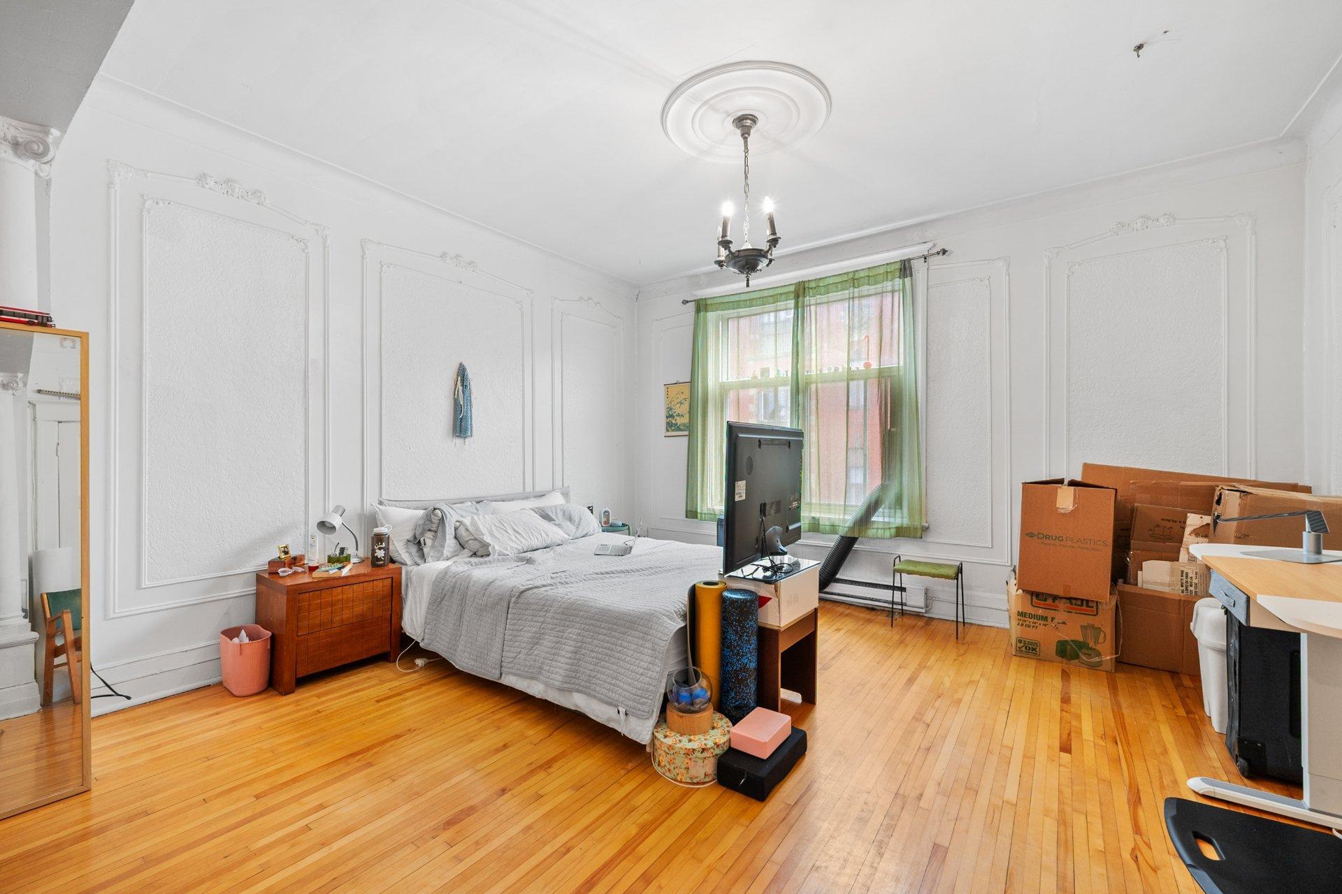 









4163

 - 4167


Rue Clark

,
Montréal (Le Plateau-Mont-Royal),




QC
H2W1W9

