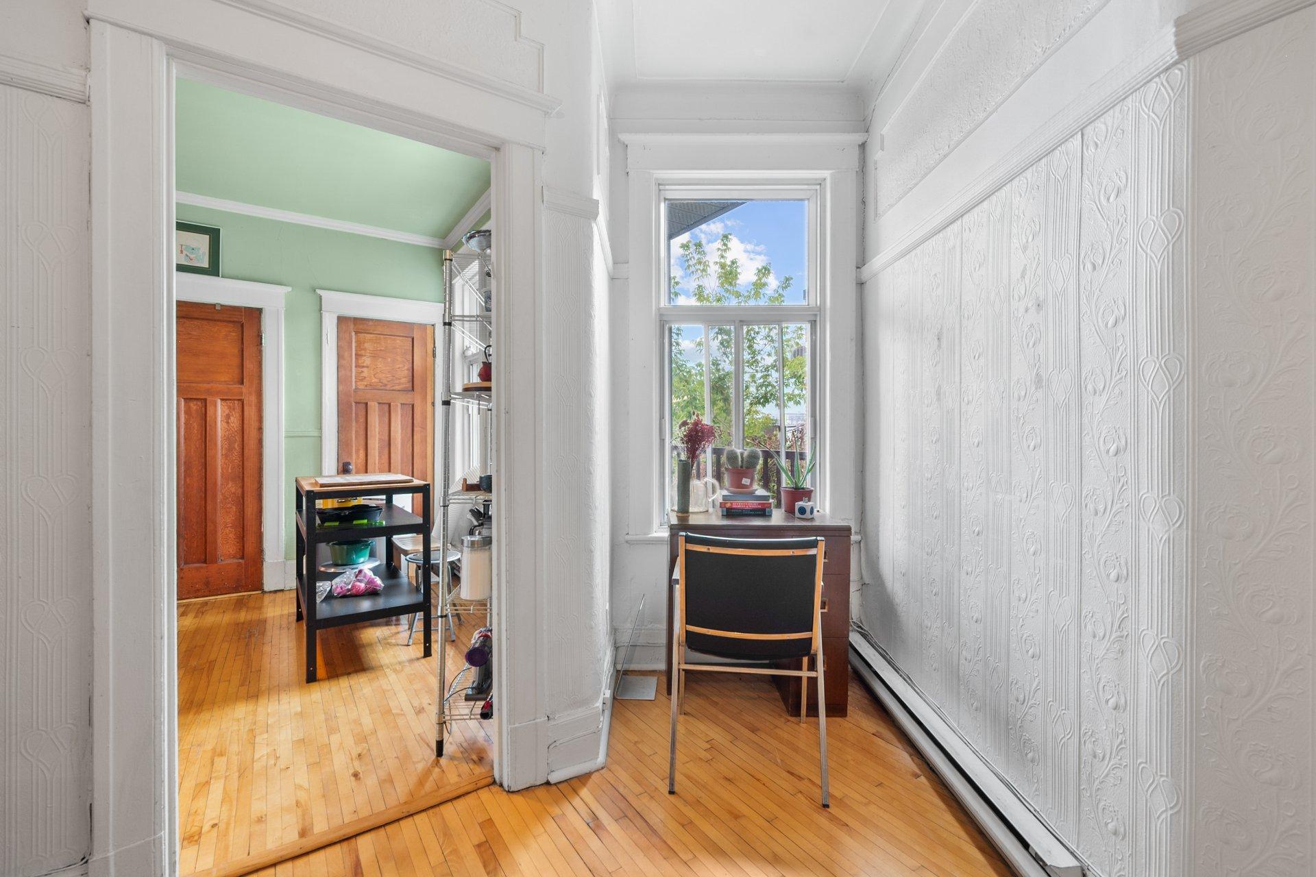 









4163

 - 4167


Rue Clark

,
Montréal (Le Plateau-Mont-Royal),




QC
H2W1W9


