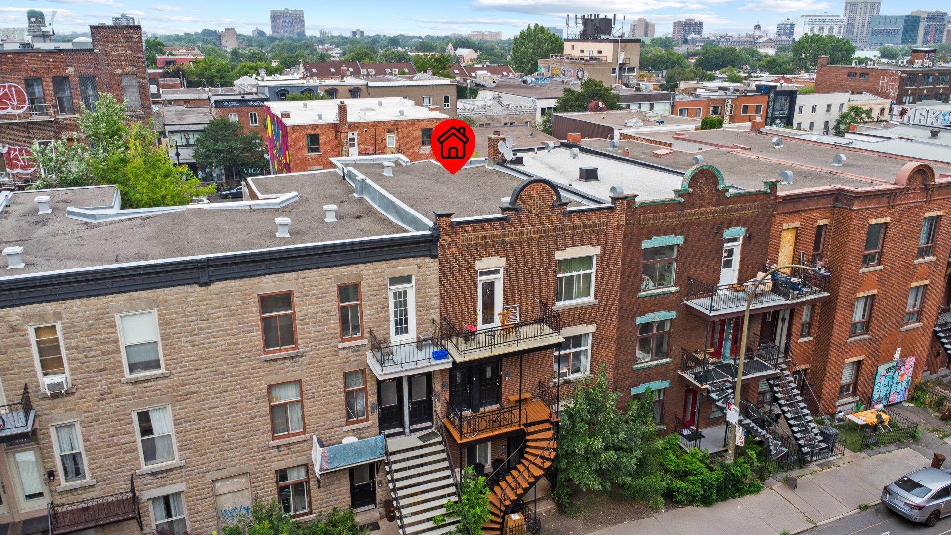









4163

 - 4167


Rue Clark

,
Montréal (Le Plateau-Mont-Royal),




QC
H2W1W9

