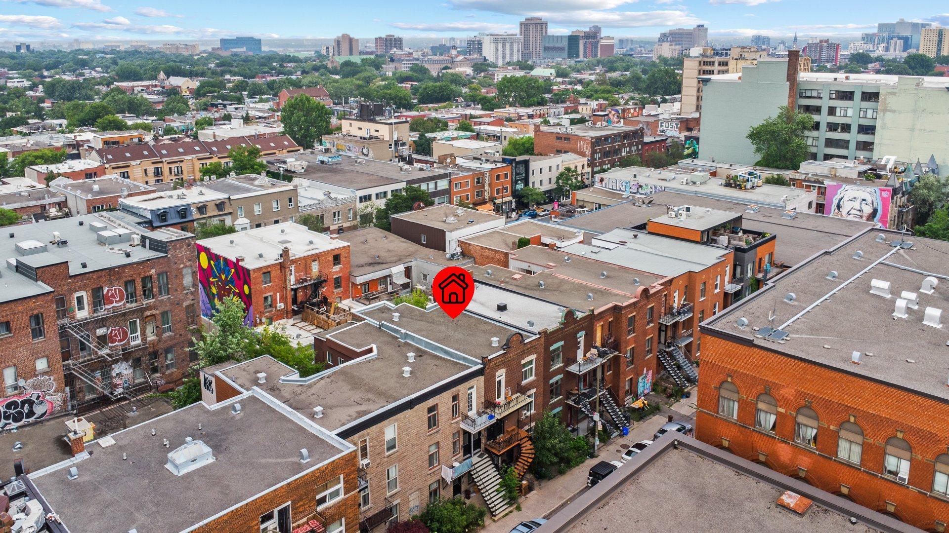 









4163

 - 4167


Rue Clark

,
Montréal (Le Plateau-Mont-Royal),




QC
H2W1W9

