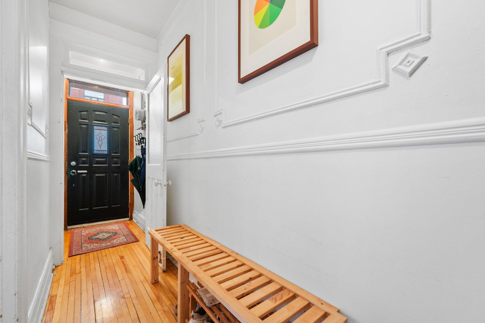 









4163

 - 4167


Rue Clark

,
Montréal (Le Plateau-Mont-Royal),




QC
H2W1W9

