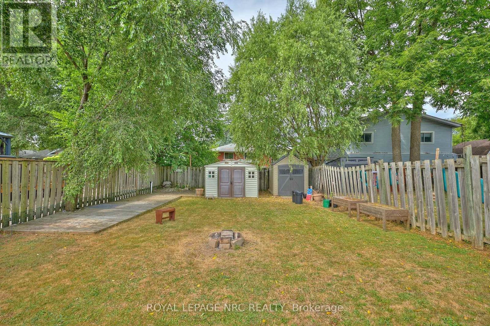 












8 WOODBURN AVENUE

,
St. Catharines (Oakdale),




Ontario
L2P2W7

