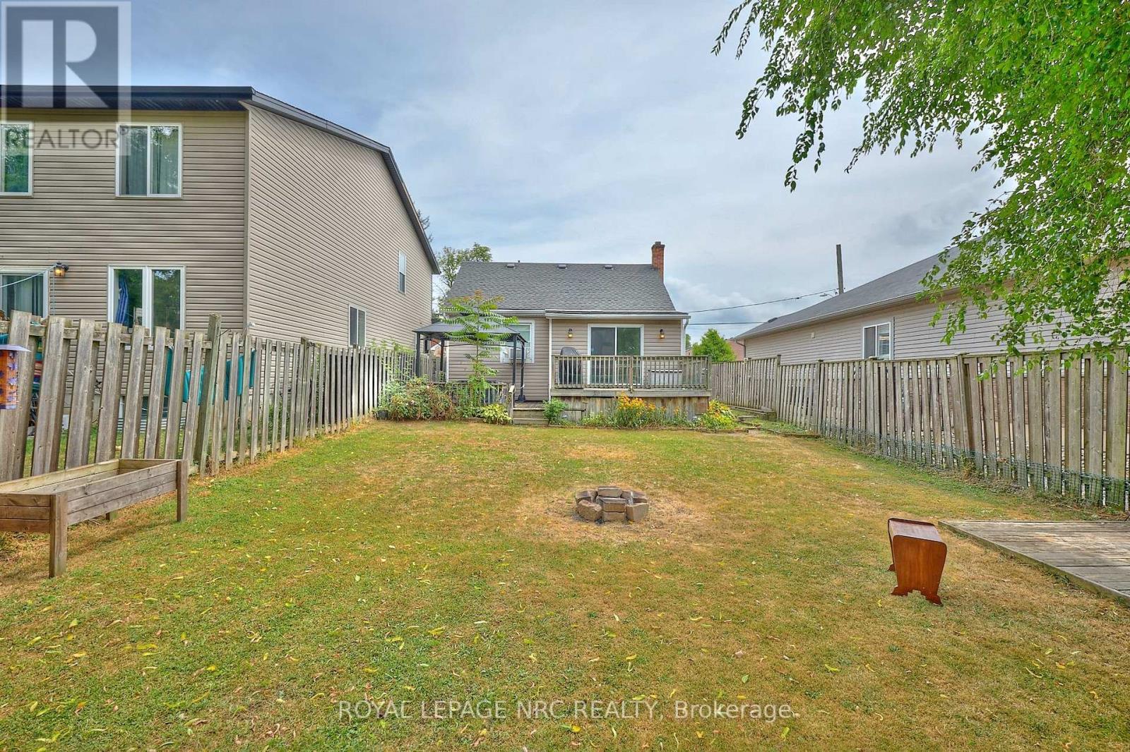 












8 WOODBURN AVENUE

,
St. Catharines (Oakdale),




Ontario
L2P2W7

