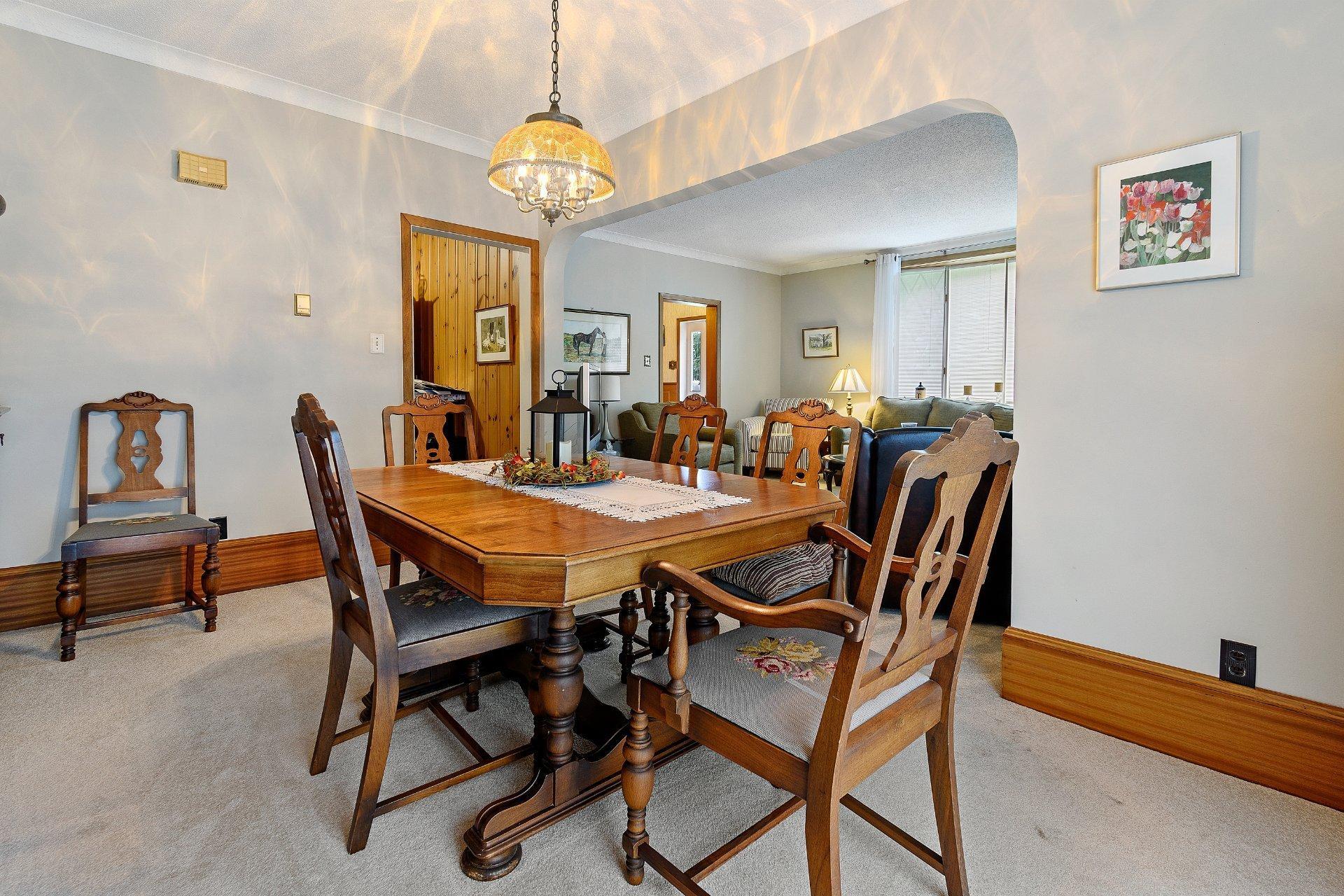 









999


Ch. John-Dale

,
Shawville,




QC
J0X2Y0

