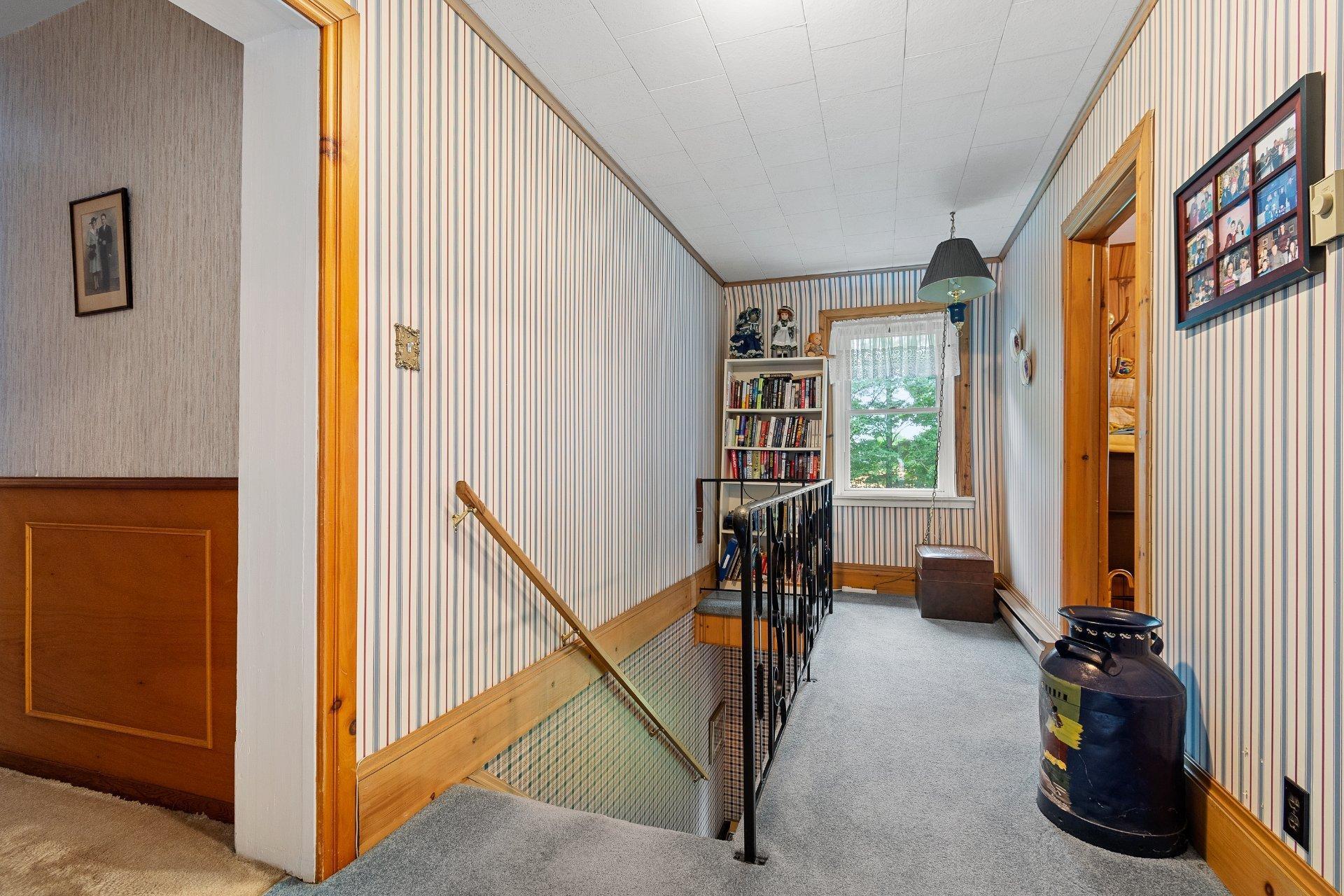









999


Ch. John-Dale

,
Shawville,




QC
J0X2Y0

