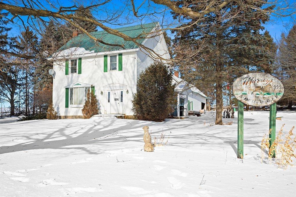 









999


Ch. John-Dale

,
Shawville,




QC
J0X2Y0

