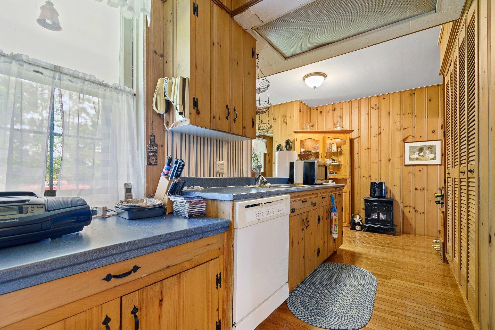 









999


Ch. John-Dale

,
Shawville,




QC
J0X2Y0


