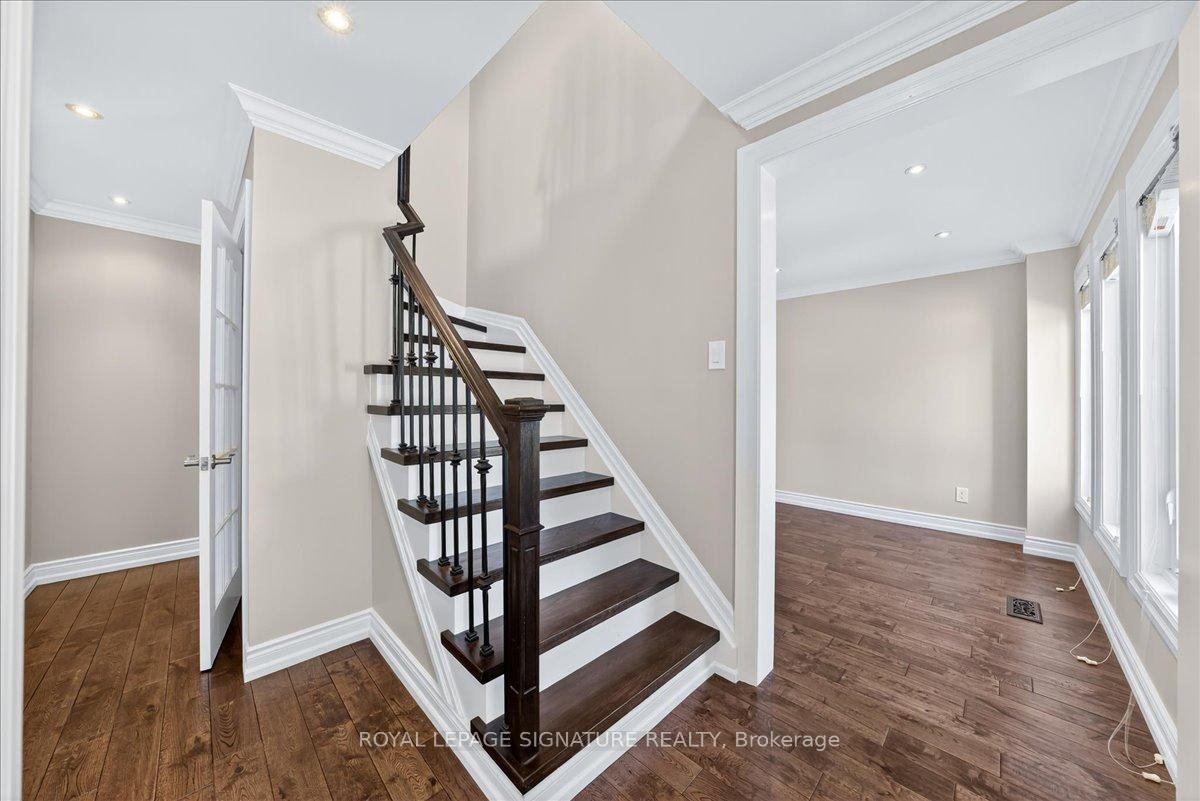 









1245


Huron

Court,
Innisfil,




ON
L9S 1X5

