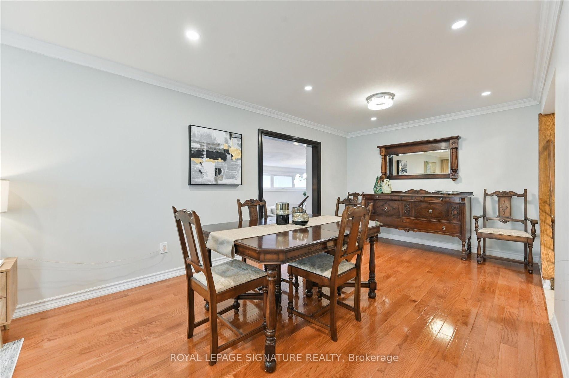 









113


Carsbrooke

Road,
Toronto,




ON
M9C 3C9

