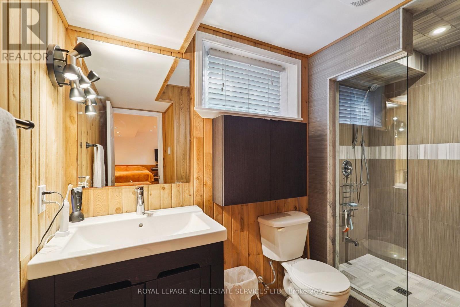 












641 SYMONS CROSS

,
Milton,




Ontario
L9T7S2

