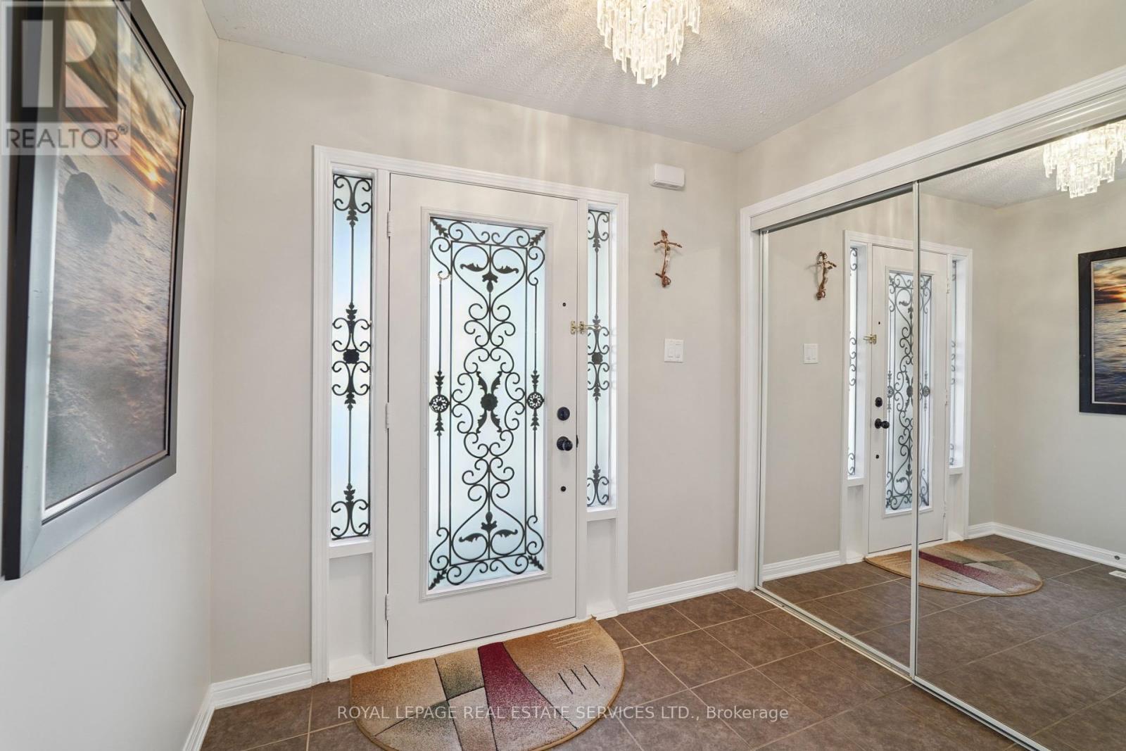 












641 SYMONS CROSS

,
Milton,




Ontario
L9T7S2

