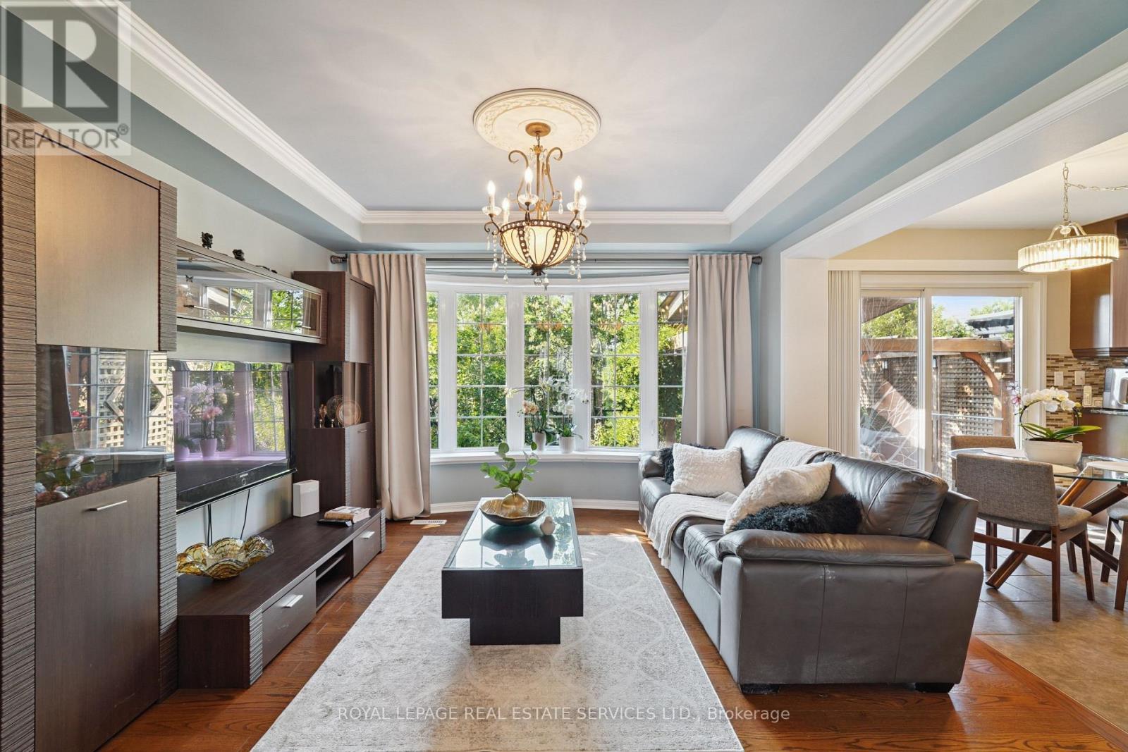 












641 SYMONS CROSS

,
Milton,




Ontario
L9T7S2

