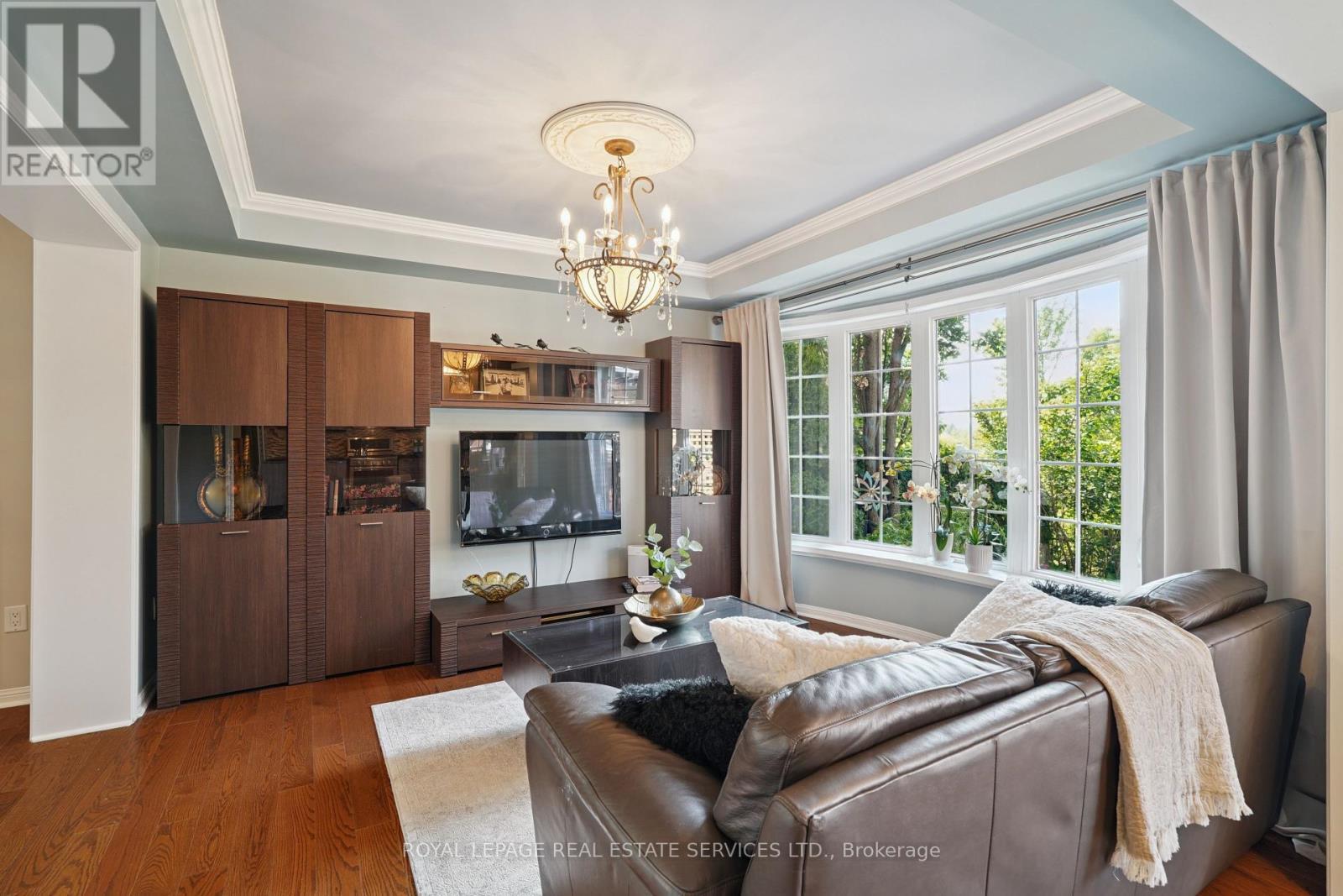 












641 SYMONS CROSS

,
Milton,




Ontario
L9T7S2

