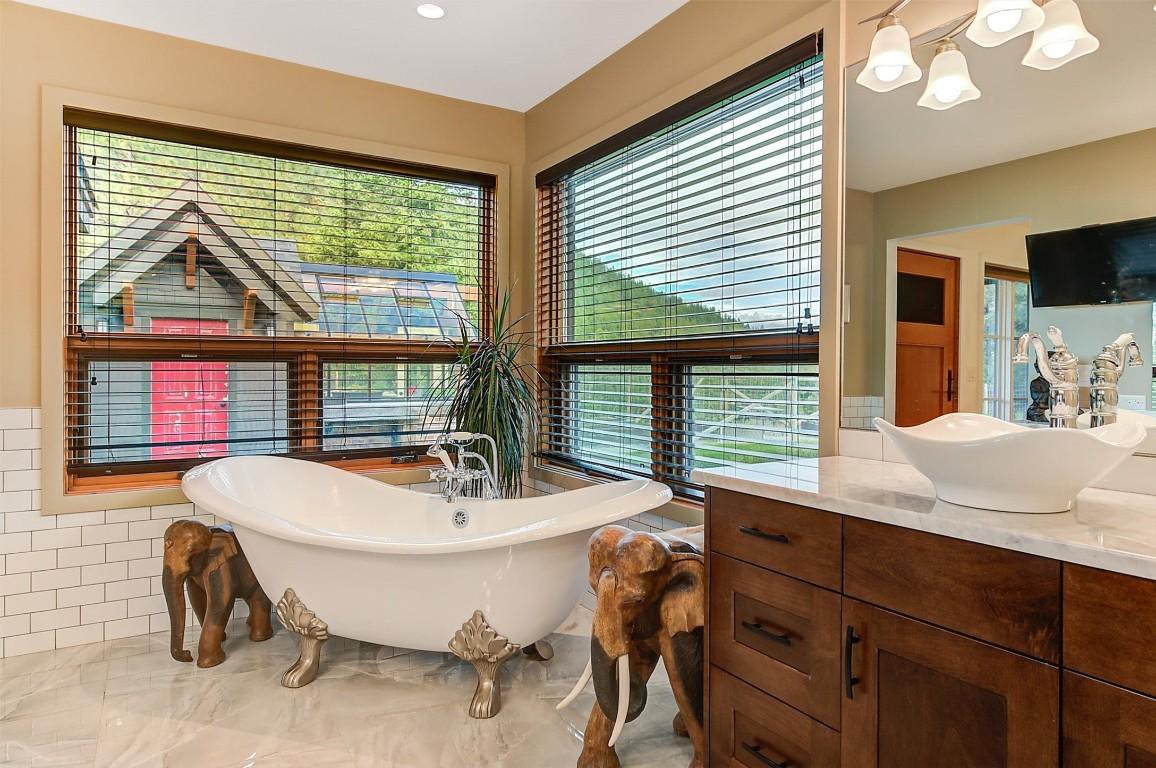 









4495


Maxwell

Road,
Peachland,




BC
V0H 1X3

