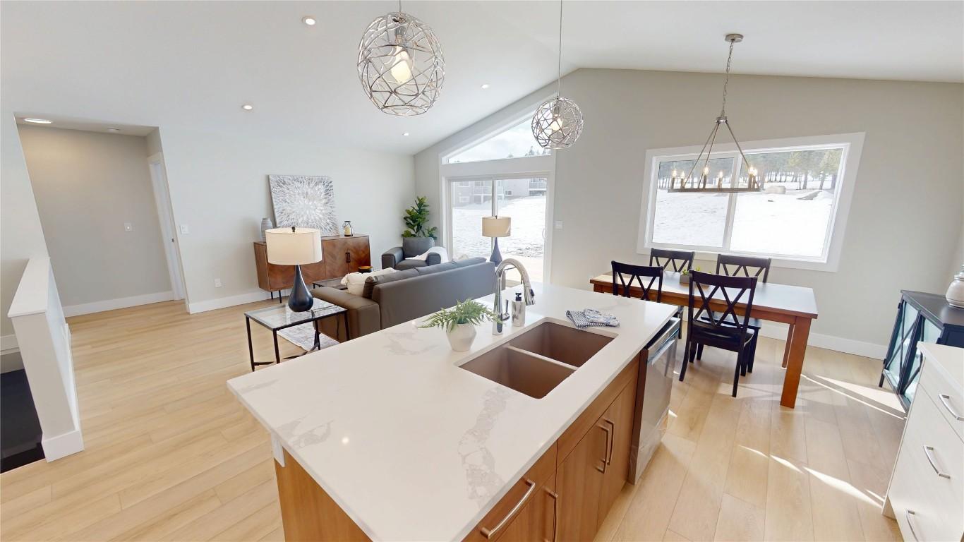 









331


Legacy Lookout

,
Cranbrook,




BC
V1C 0E4

