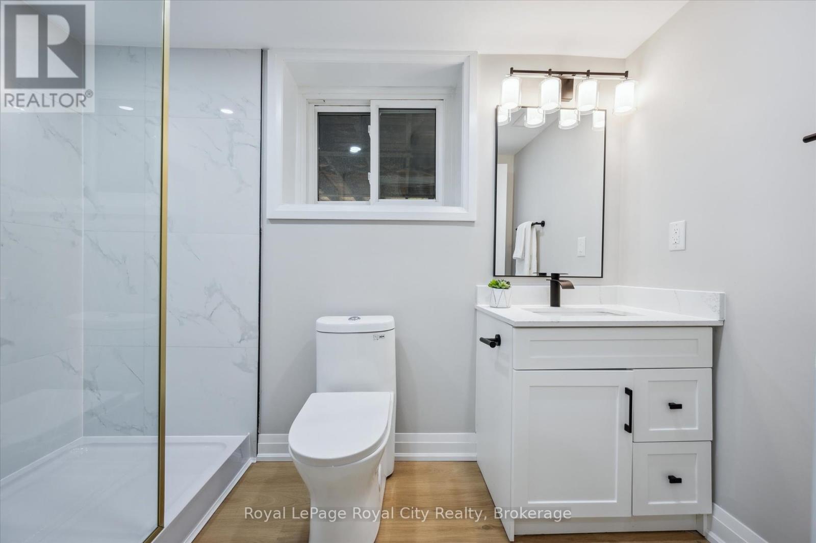












22 HEATH ROAD

,
Guelph (Junction/Onward Willow),




Ontario
N1H6G9

