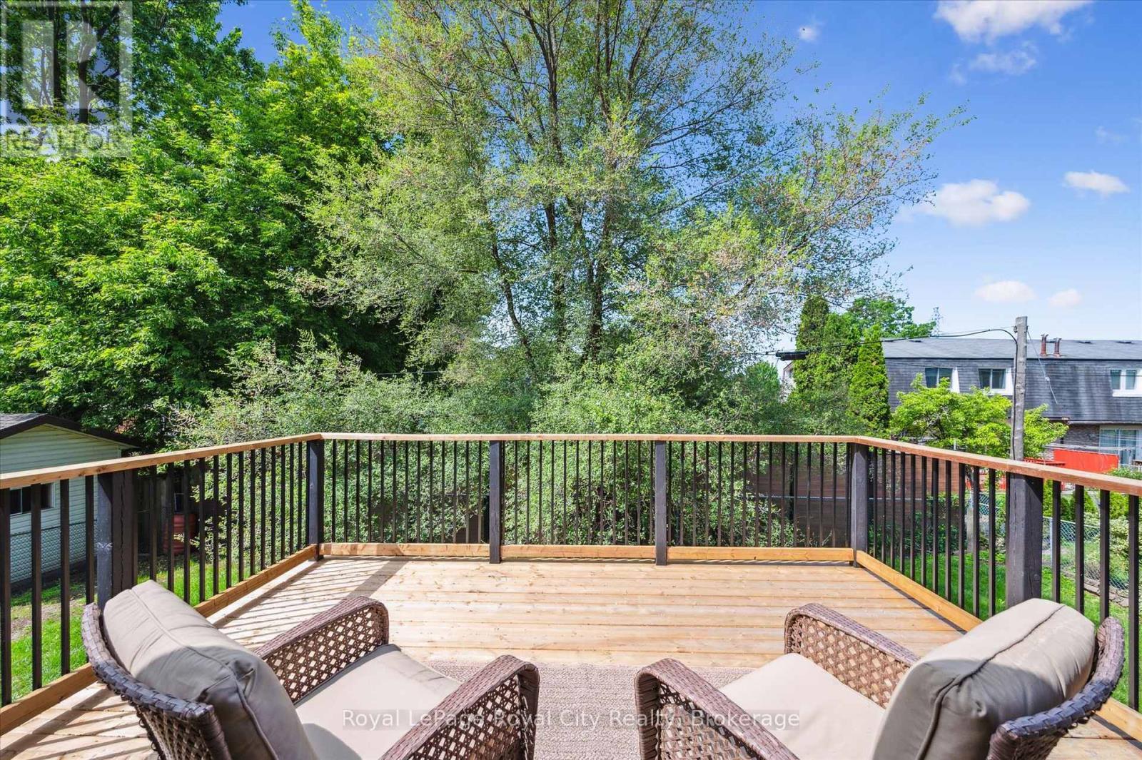 












22 HEATH ROAD

,
Guelph (Junction/Onward Willow),




Ontario
N1H6G9

