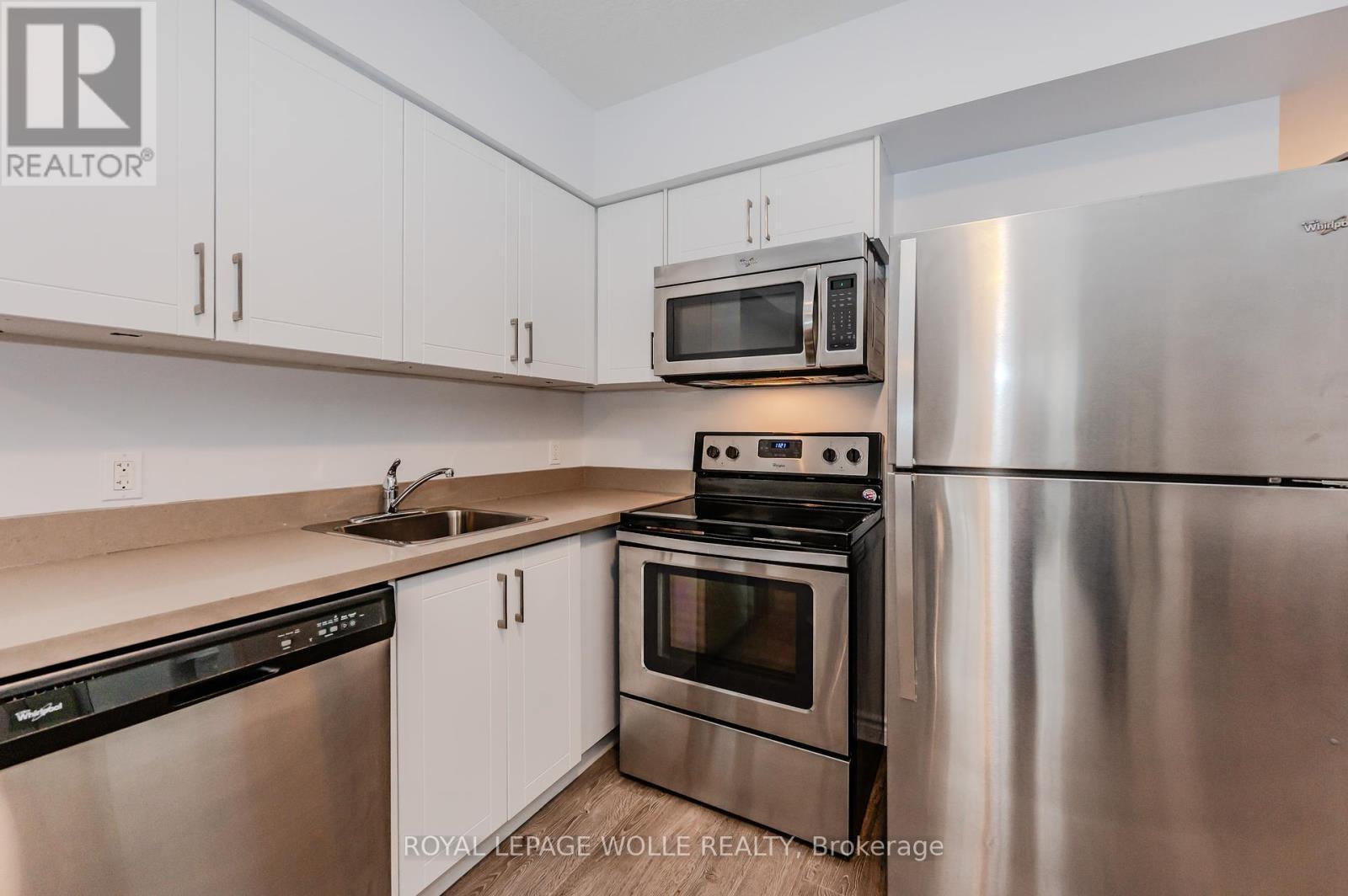 












207 - 321 SPRUCE STREET S

,
Waterloo,




Ontario
N1L3M6


