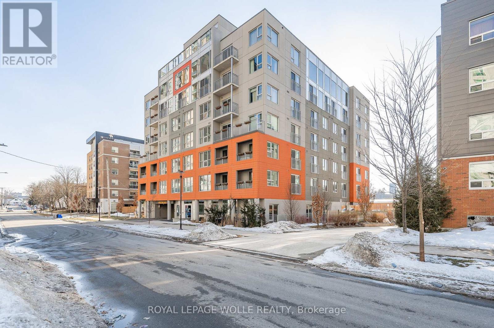 












207 - 321 SPRUCE STREET S

,
Waterloo,




Ontario
N1L3M6

