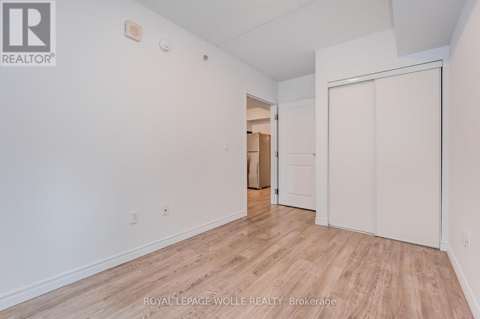 












207 - 321 SPRUCE STREET S

,
Waterloo,




Ontario
N1L3M6

