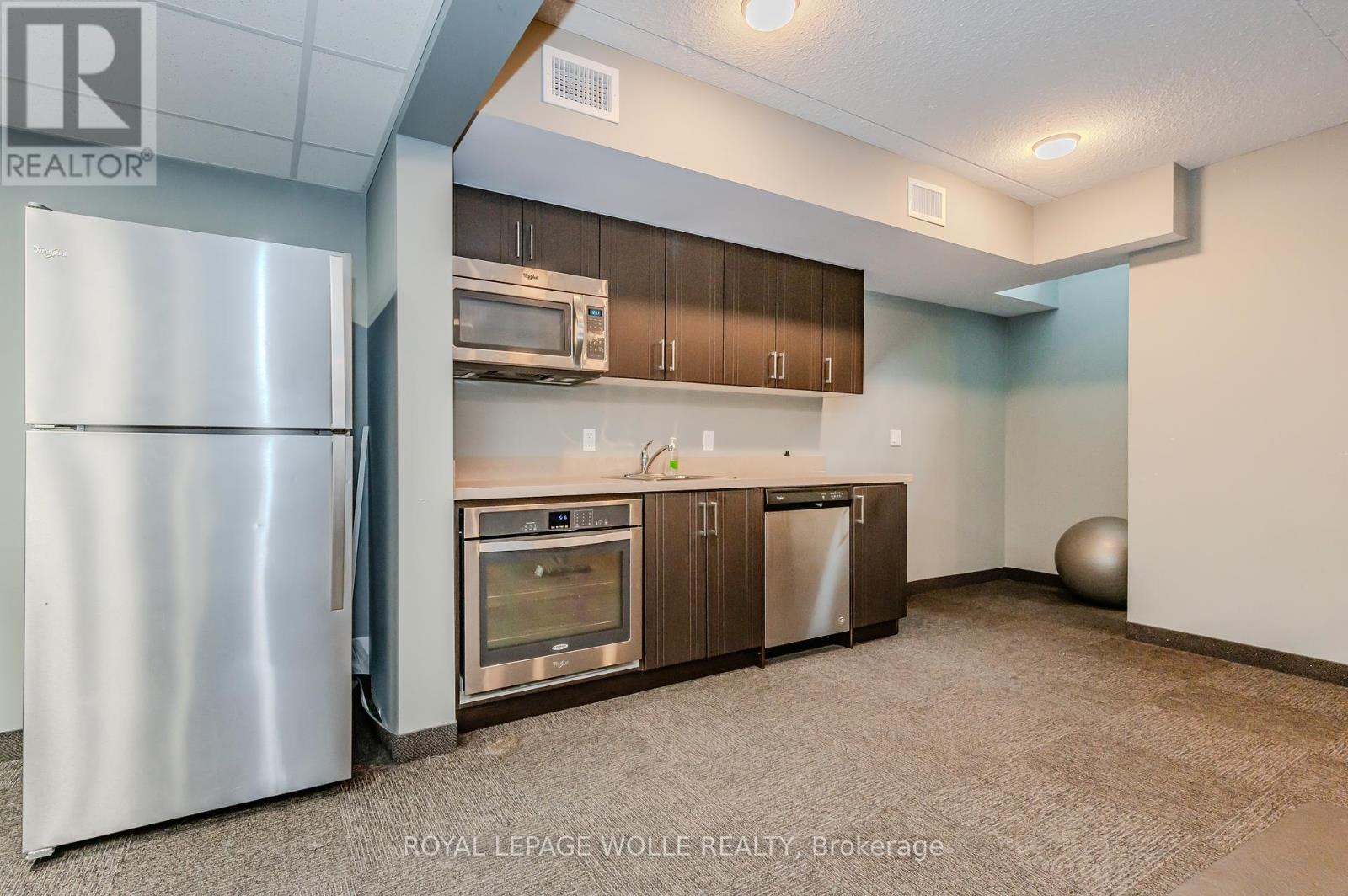 












207 - 321 SPRUCE STREET S

,
Waterloo,




Ontario
N1L3M6

