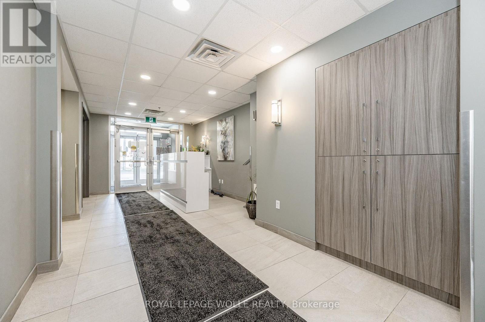 












207 - 321 SPRUCE STREET S

,
Waterloo,




Ontario
N1L3M6

