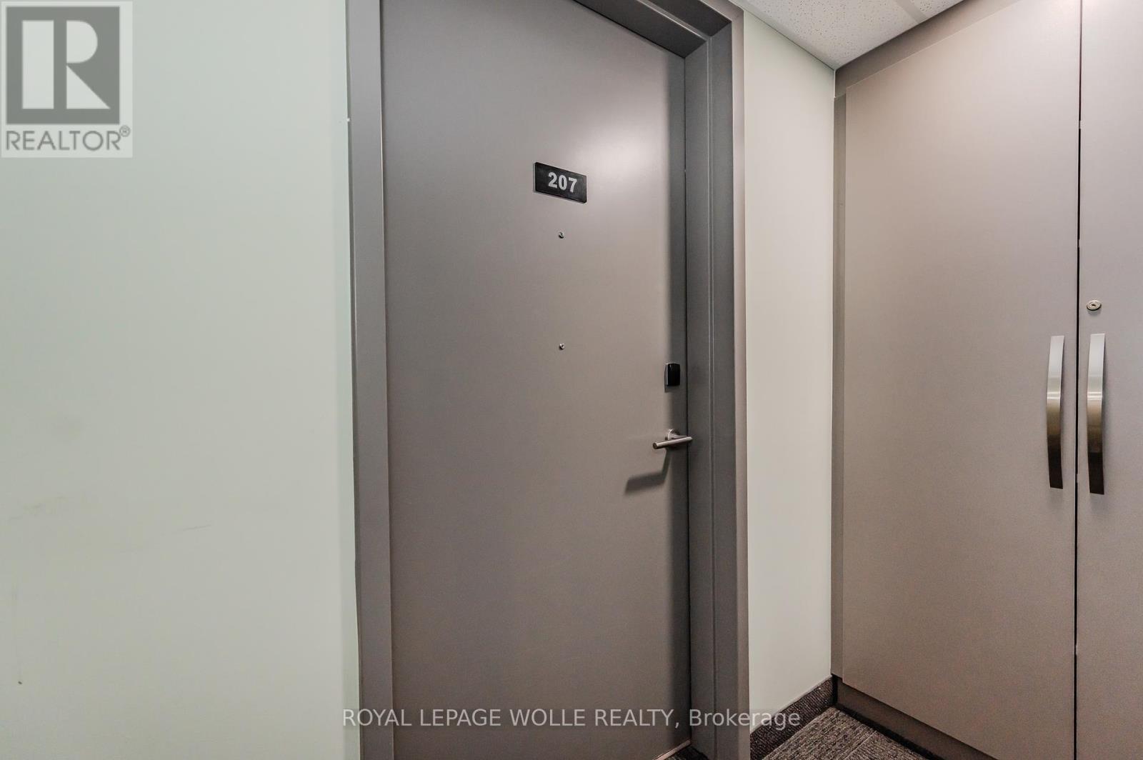 












207 - 321 SPRUCE STREET S

,
Waterloo,




Ontario
N1L3M6

