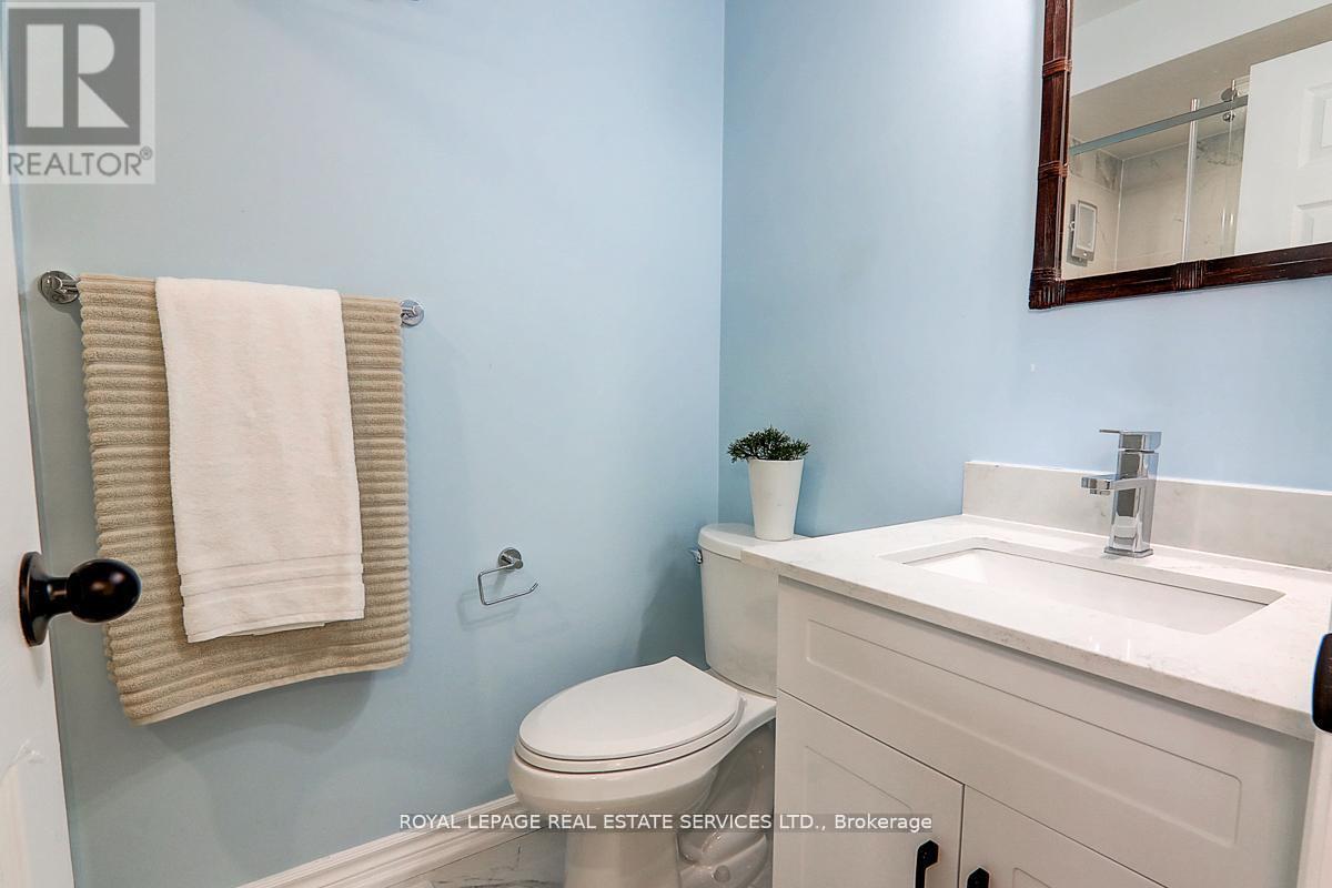 












17 VENTURE AVENUE

,
Richmond Hill,




Ontario
L4S2P2

