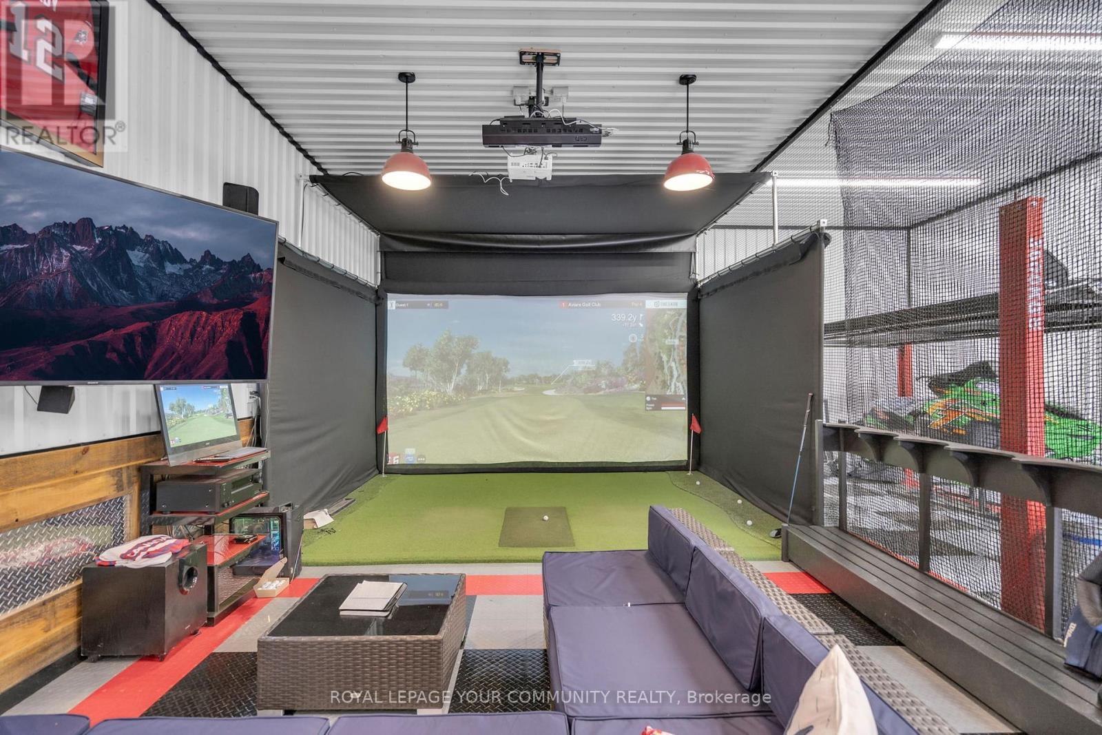 












515 LAKE DRIVE E

,
Georgina,




Ontario
L0E1S0

