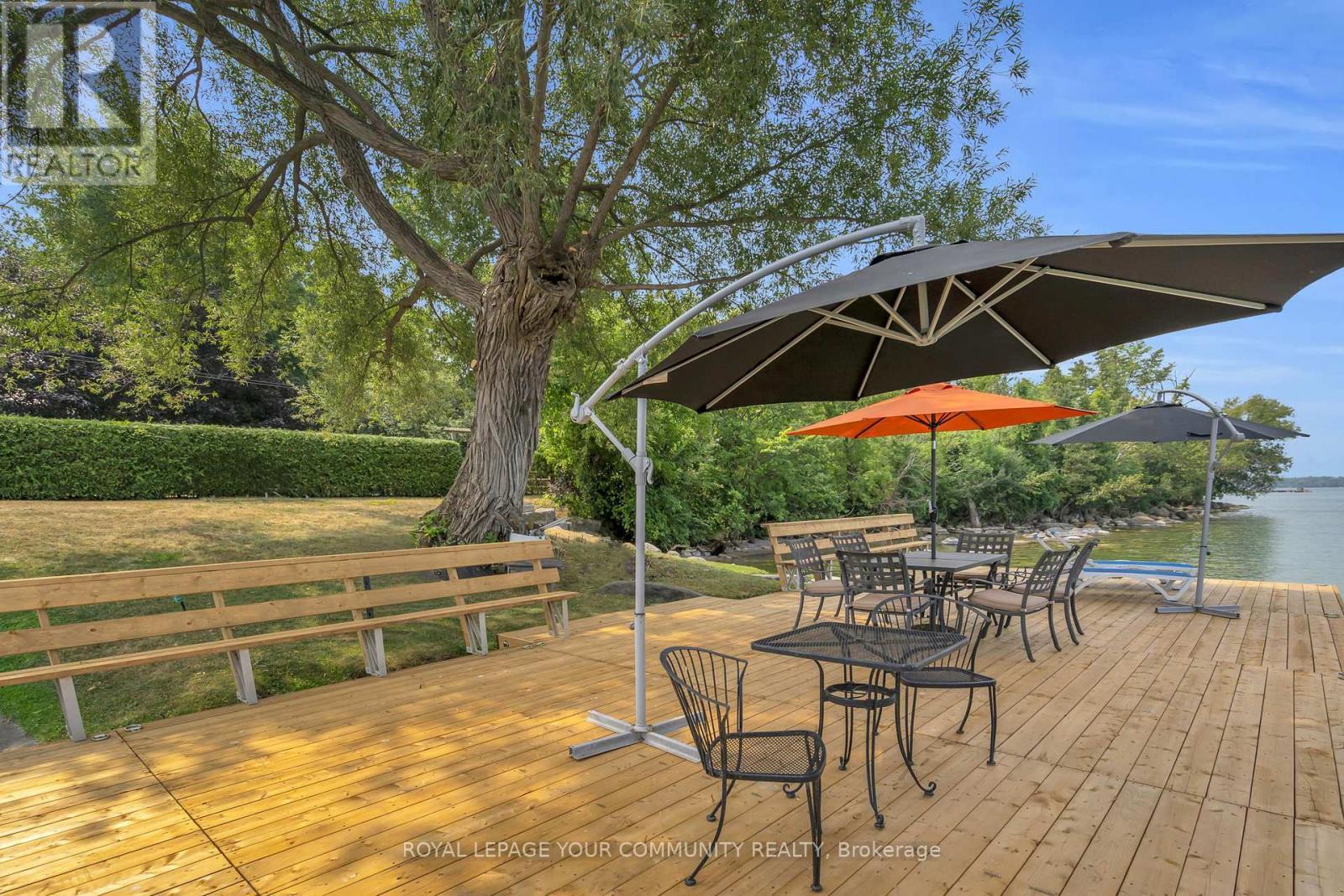 












515 LAKE DRIVE E

,
Georgina,




Ontario
L0E1S0

