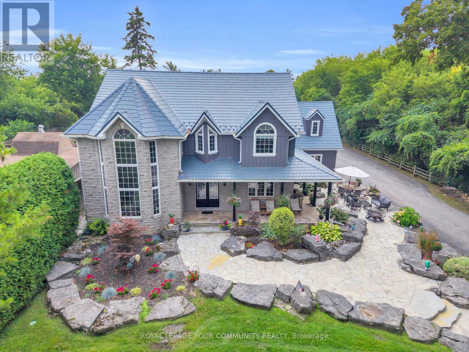 












515 LAKE DRIVE E

,
Georgina,




Ontario
L0E1S0


