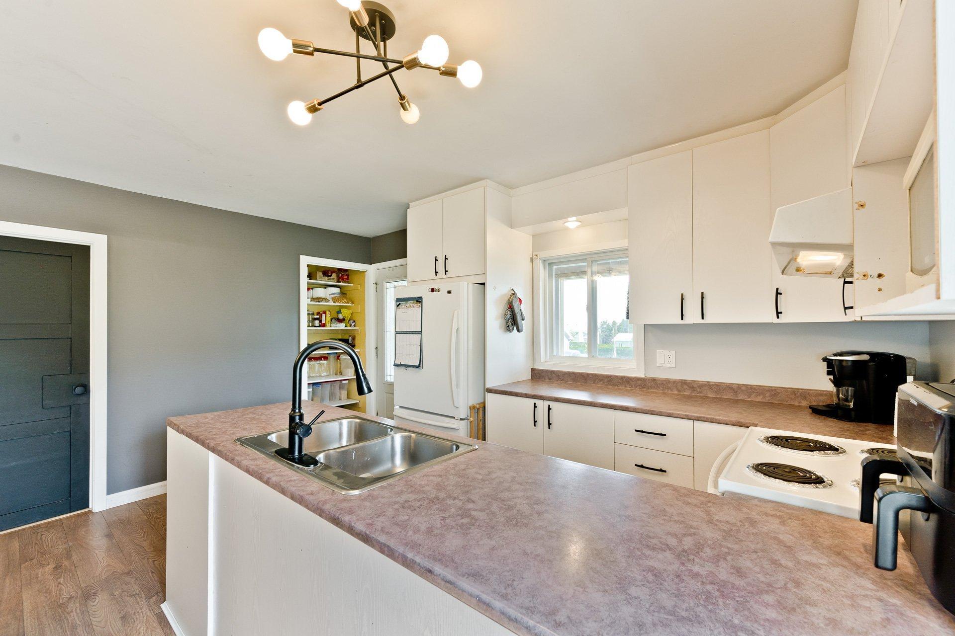 









507


Rue Principale

,
Saint-Sébastien,




QC
G0Y1M0

