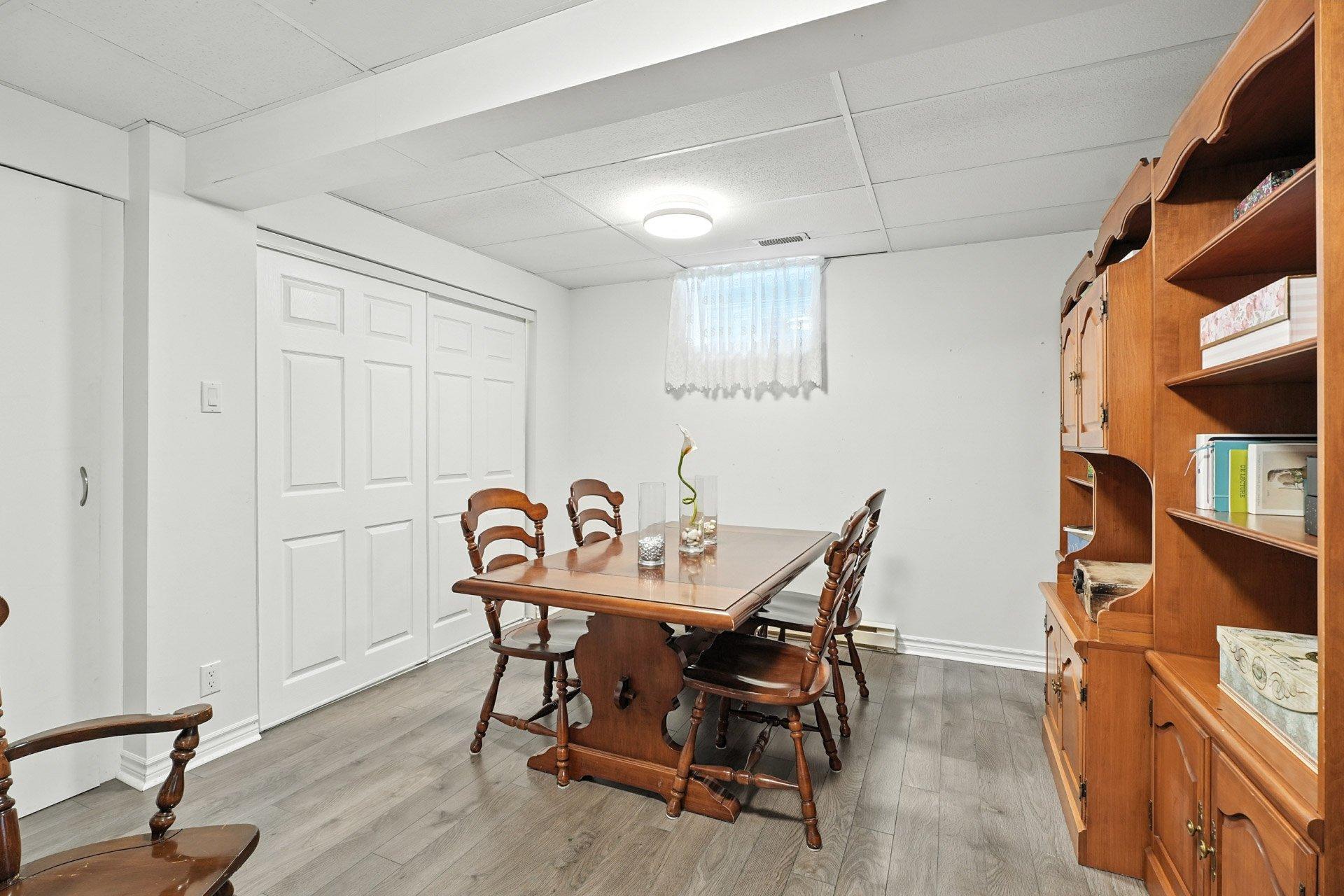 









305


Rue de Cannes

,
Gatineau (Gatineau),




QC
J8T3B9

