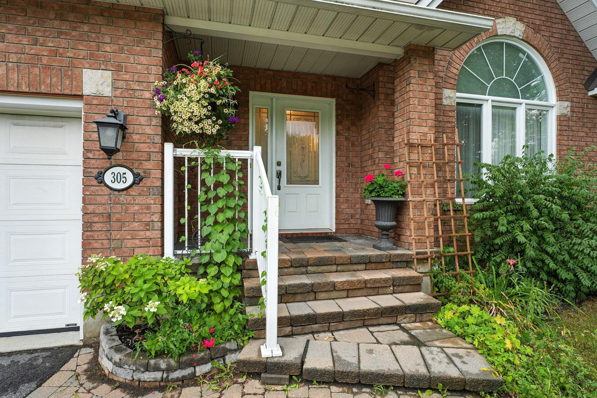 









305


Rue de Cannes

,
Gatineau (Gatineau),




QC
J8T3B9

