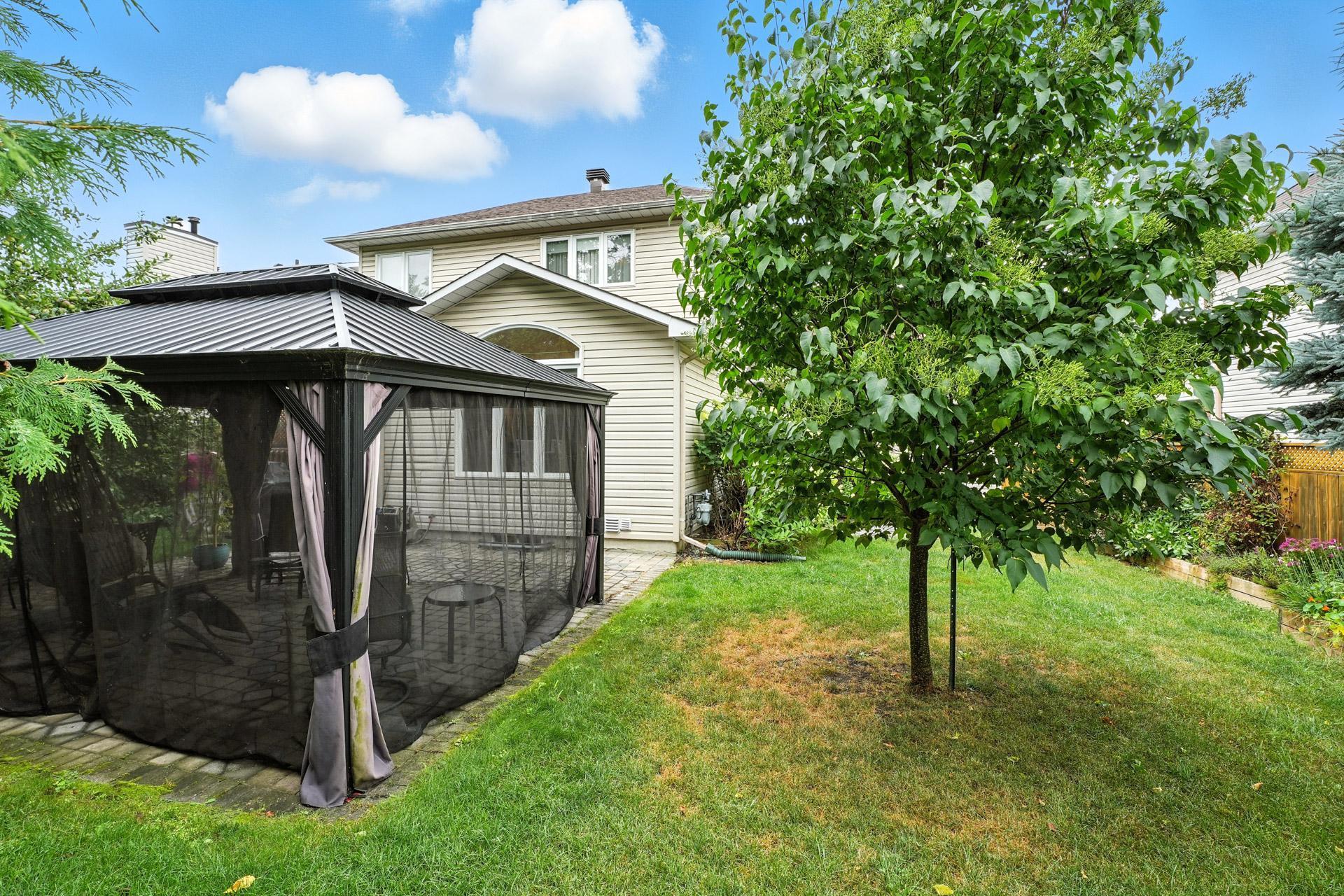 









305


Rue de Cannes

,
Gatineau (Gatineau),




QC
J8T3B9

