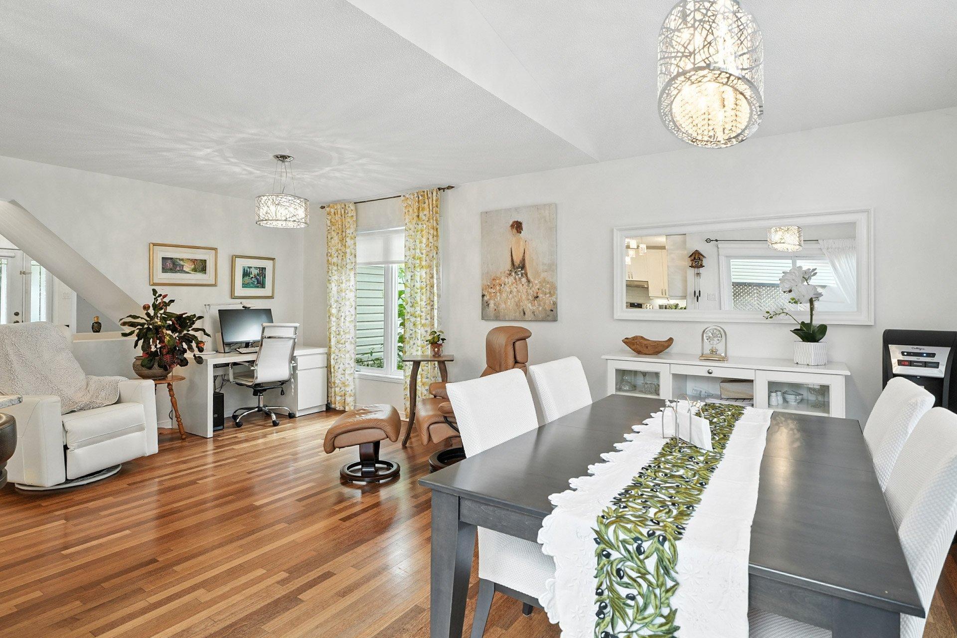 









305


Rue de Cannes

,
Gatineau (Gatineau),




QC
J8T3B9

