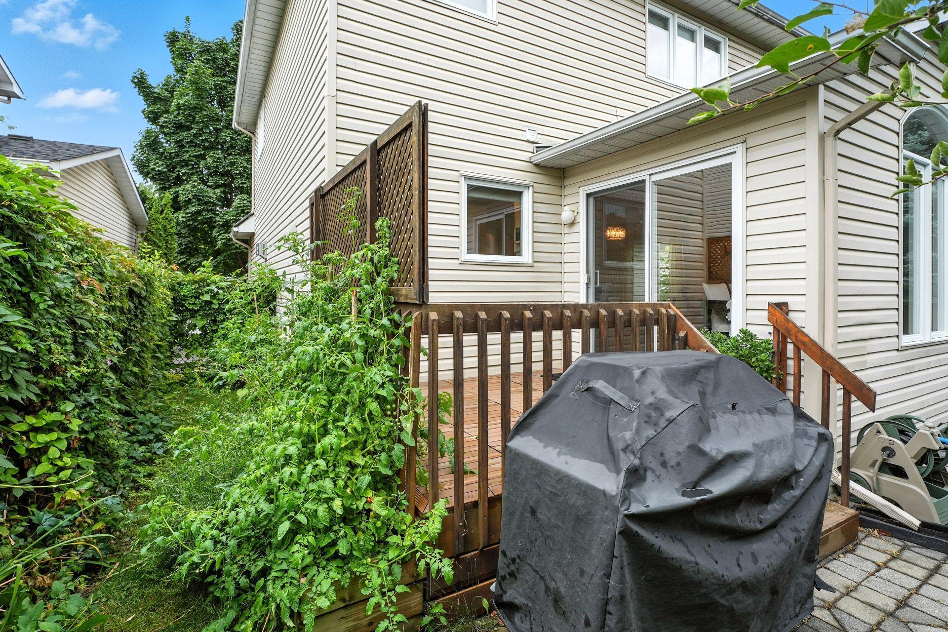 









305


Rue de Cannes

,
Gatineau (Gatineau),




QC
J8T3B9

