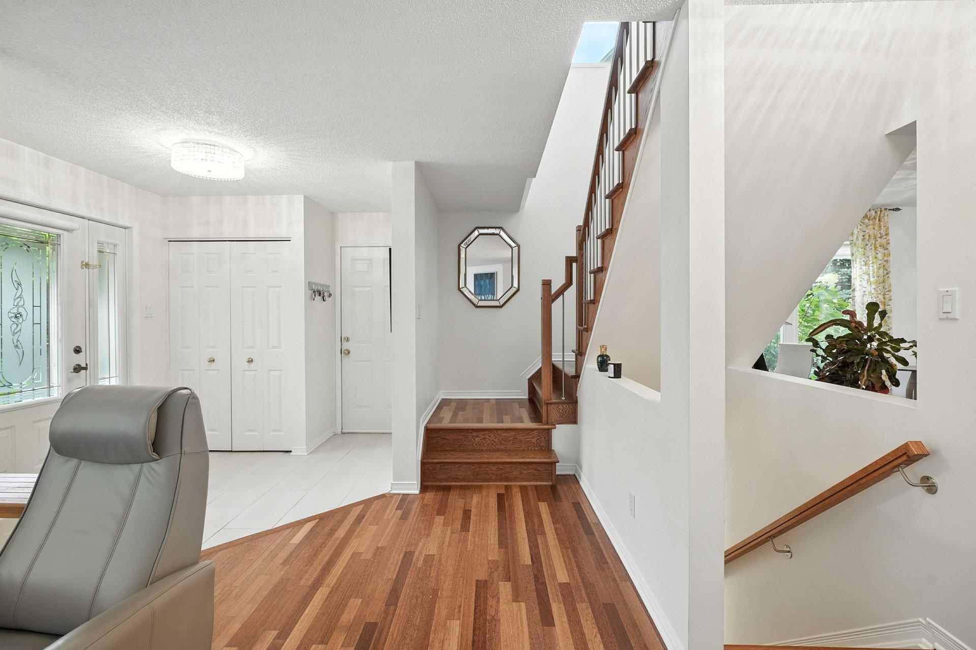 









305


Rue de Cannes

,
Gatineau (Gatineau),




QC
J8T3B9

