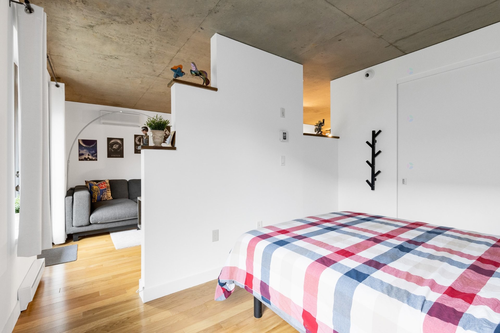 









4100


Av. Benny

, 214,
Montréal (Côte-des-Neiges/Notre-Dame-de-Grâce),




QC
H4B2R8

