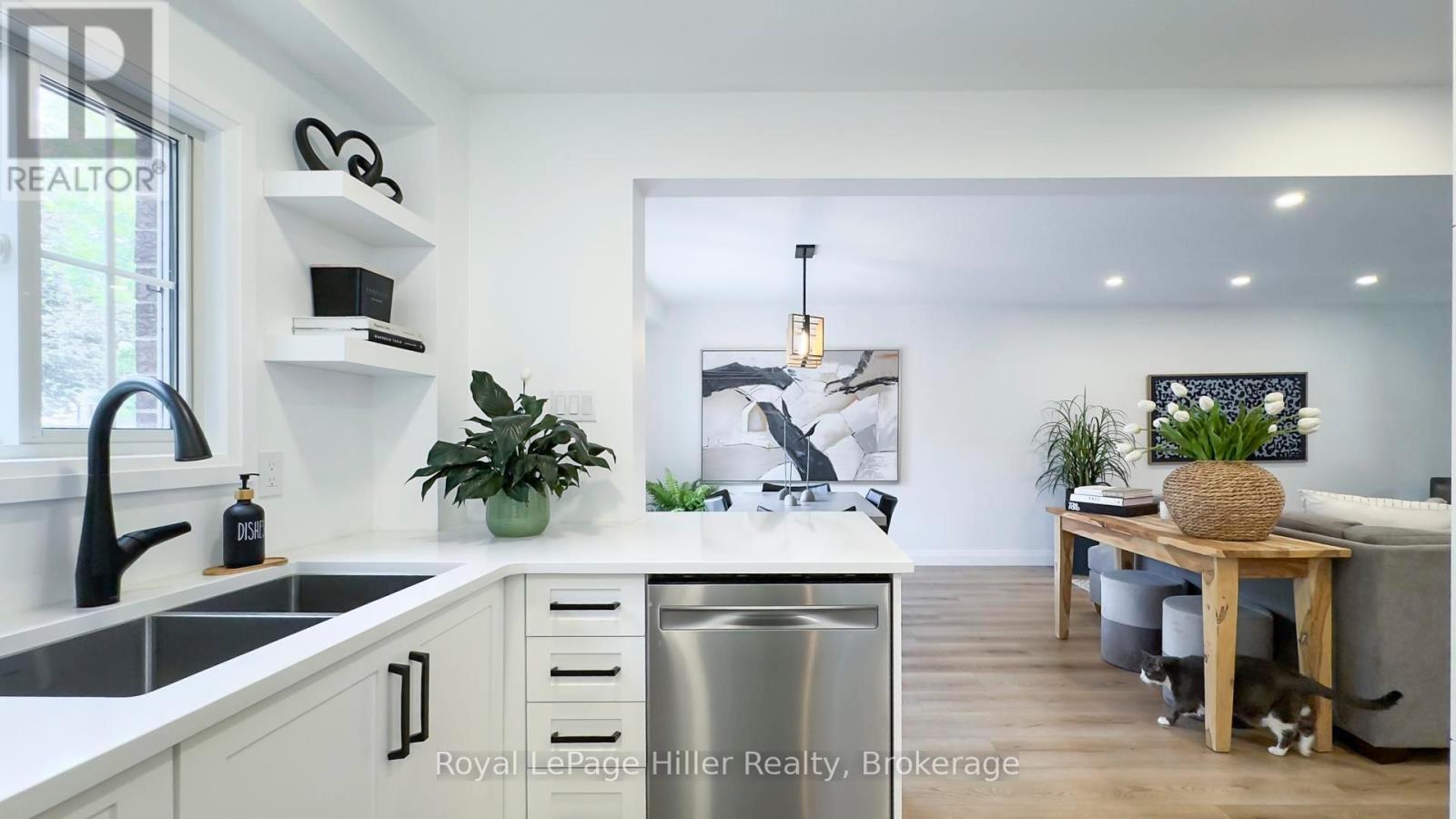 












130 OAKDALE AVENUE

,
Stratford,




Ontario
N5A7W2

