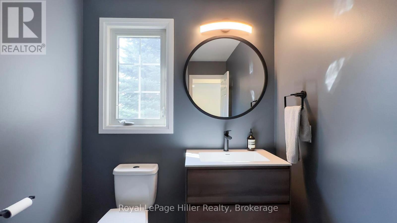 












130 OAKDALE AVENUE

,
Stratford,




Ontario
N5A7W2

