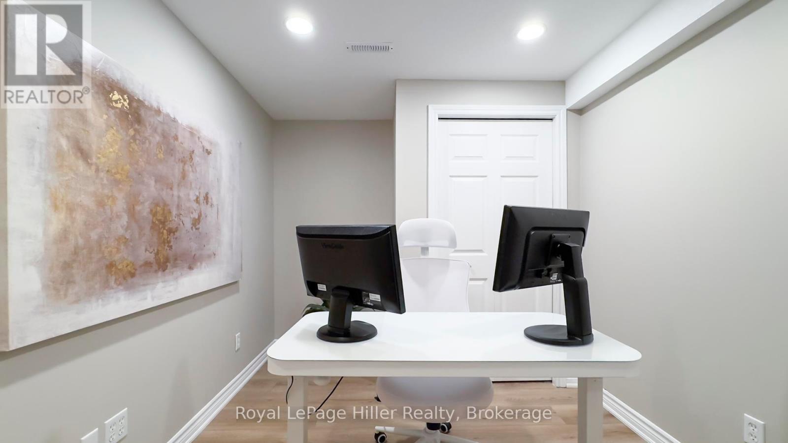 












130 OAKDALE AVENUE

,
Stratford,




Ontario
N5A7W2

