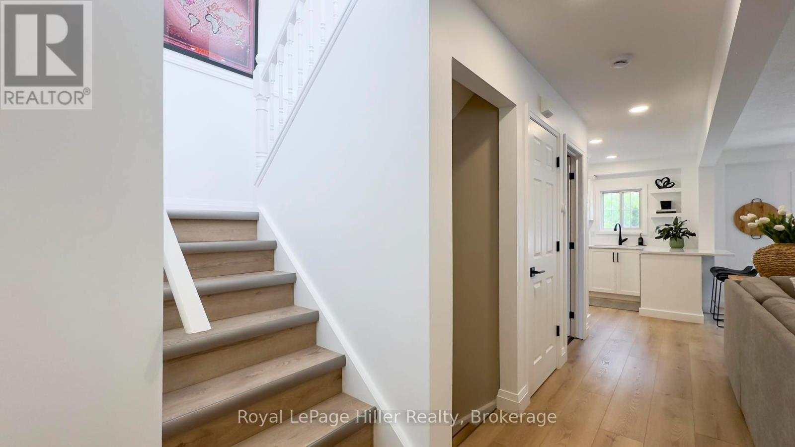 












130 OAKDALE AVENUE

,
Stratford,




Ontario
N5A7W2

