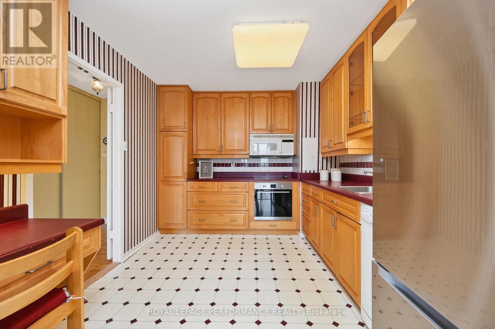 












809 - 2951 RIVERSIDE DRIVE

,
Ottawa,




Ontario
K1V8W6

