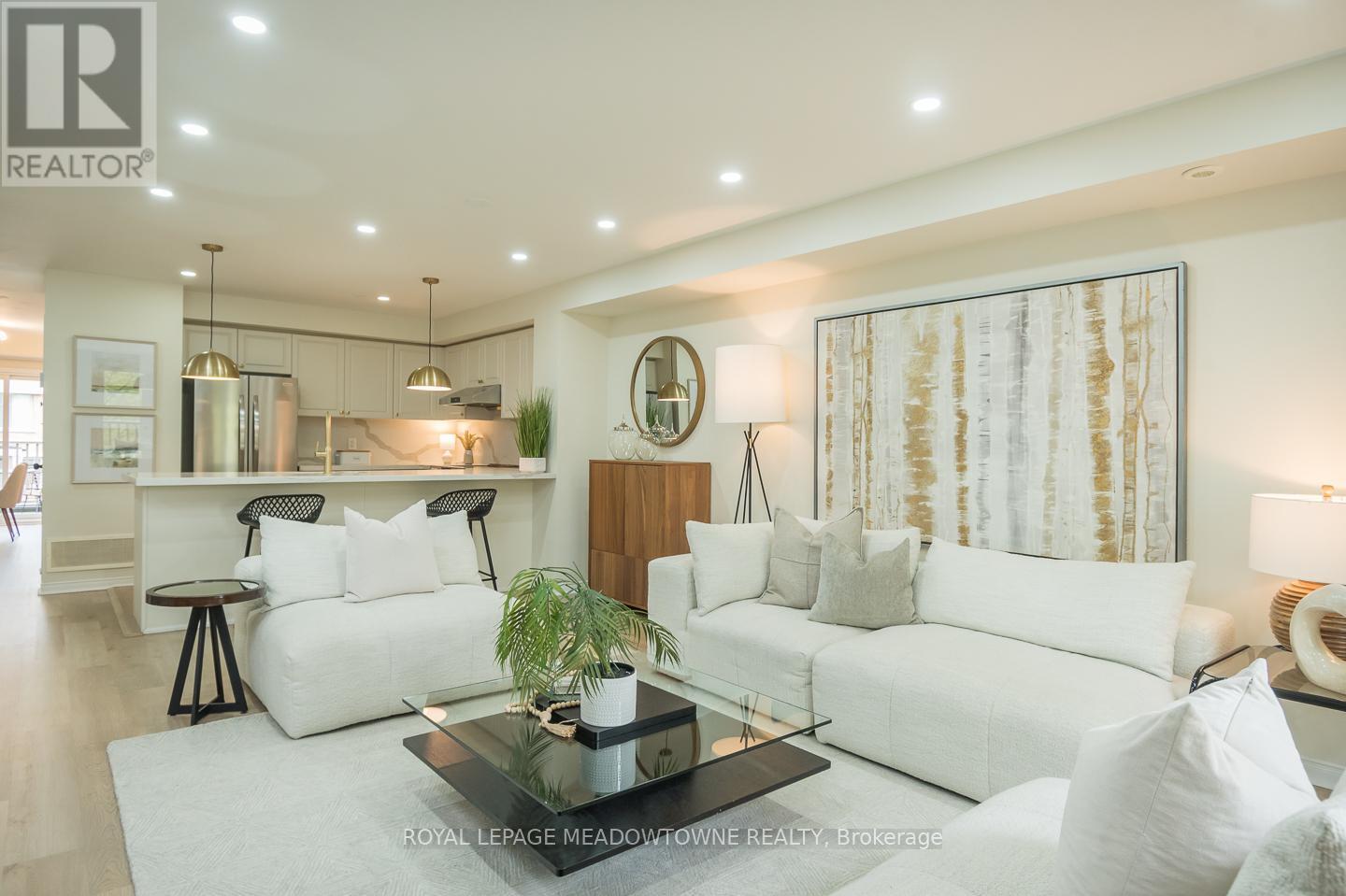 












10 - 3355 THOMAS STREET

,
Mississauga,




Ontario
L5M0N7

