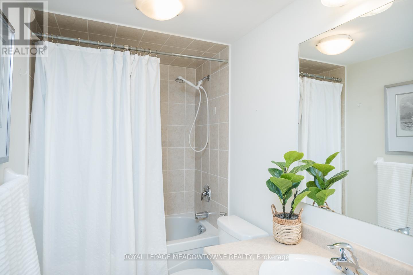 












10 - 3355 THOMAS STREET

,
Mississauga,




Ontario
L5M0N7

